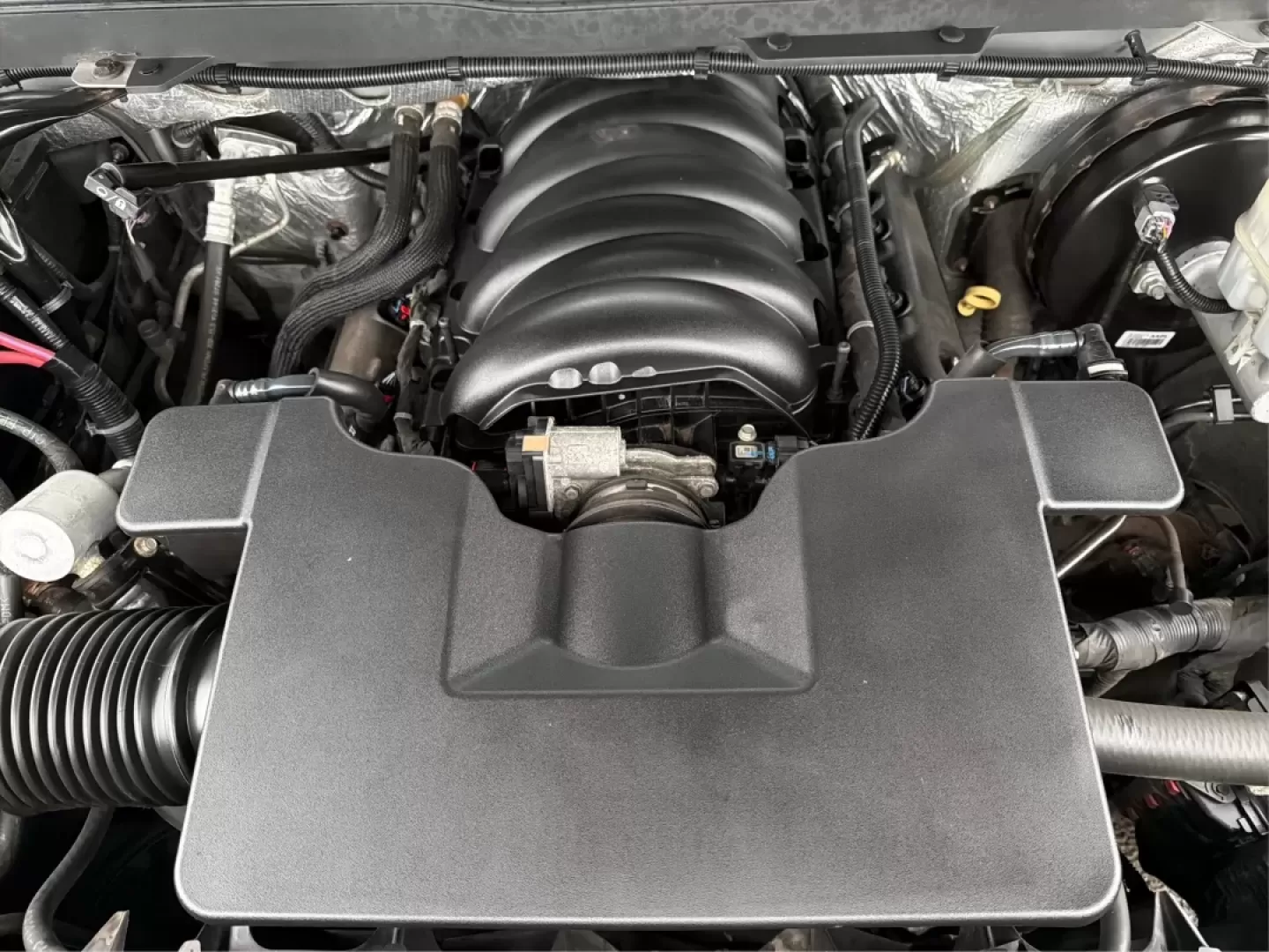 2014 Chevrolet Silverado 1500 1LT (3GCUKREC1EG) with an Other engine, located at 1099 N County Rd 25A , Troy, OH, 45373, (937) 908-9800, 40.057079, -84.212883 - **Elevate Your Lifestyle with the 2014 Chevrolet Silverado 1500** <br /> <br /> Unleash the power of adventure with the 2014 Chevrolet Silverado 1500, the perfect companion for weekend road trips, family outings, or tackling tough jobs around Troy, OH. This rugged yet refined truck blends capabilit - Photo#11