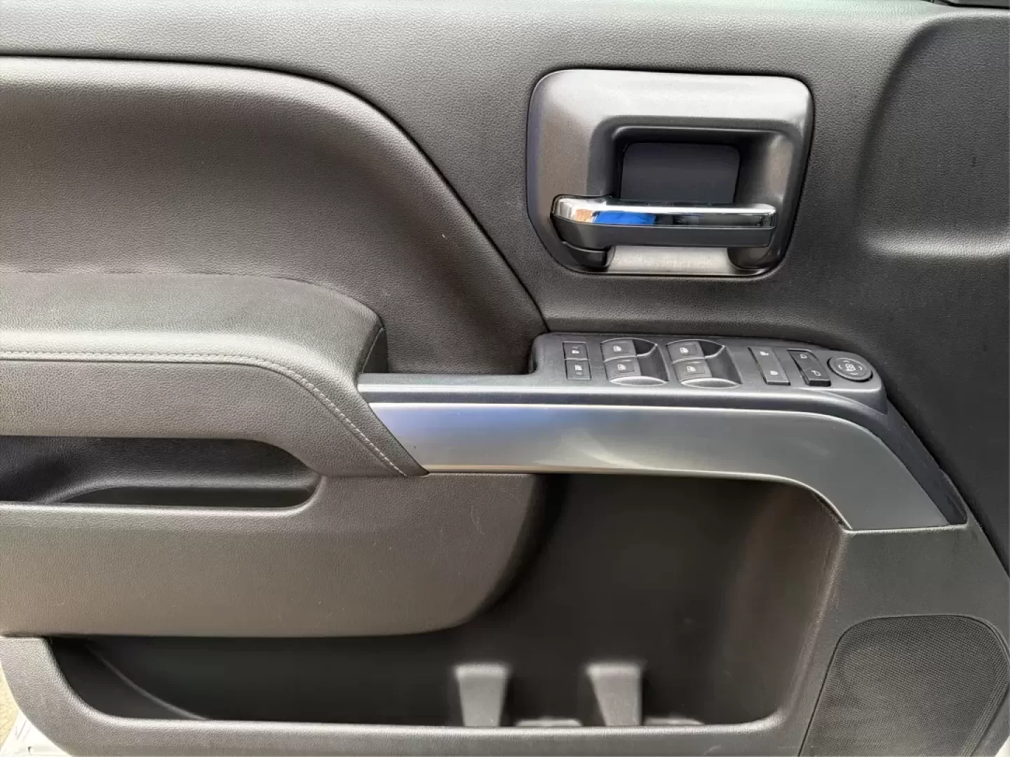 2014 Chevrolet Silverado 1500 1LT (3GCUKREC1EG) with an Other engine, located at 1099 N County Rd 25A , Troy, OH, 45373, (937) 908-9800, 40.057079, -84.212883 - **Elevate Your Lifestyle with the 2014 Chevrolet Silverado 1500** <br /> <br /> Unleash the power of adventure with the 2014 Chevrolet Silverado 1500, the perfect companion for weekend road trips, family outings, or tackling tough jobs around Troy, OH. This rugged yet refined truck blends capabilit - Photo#18