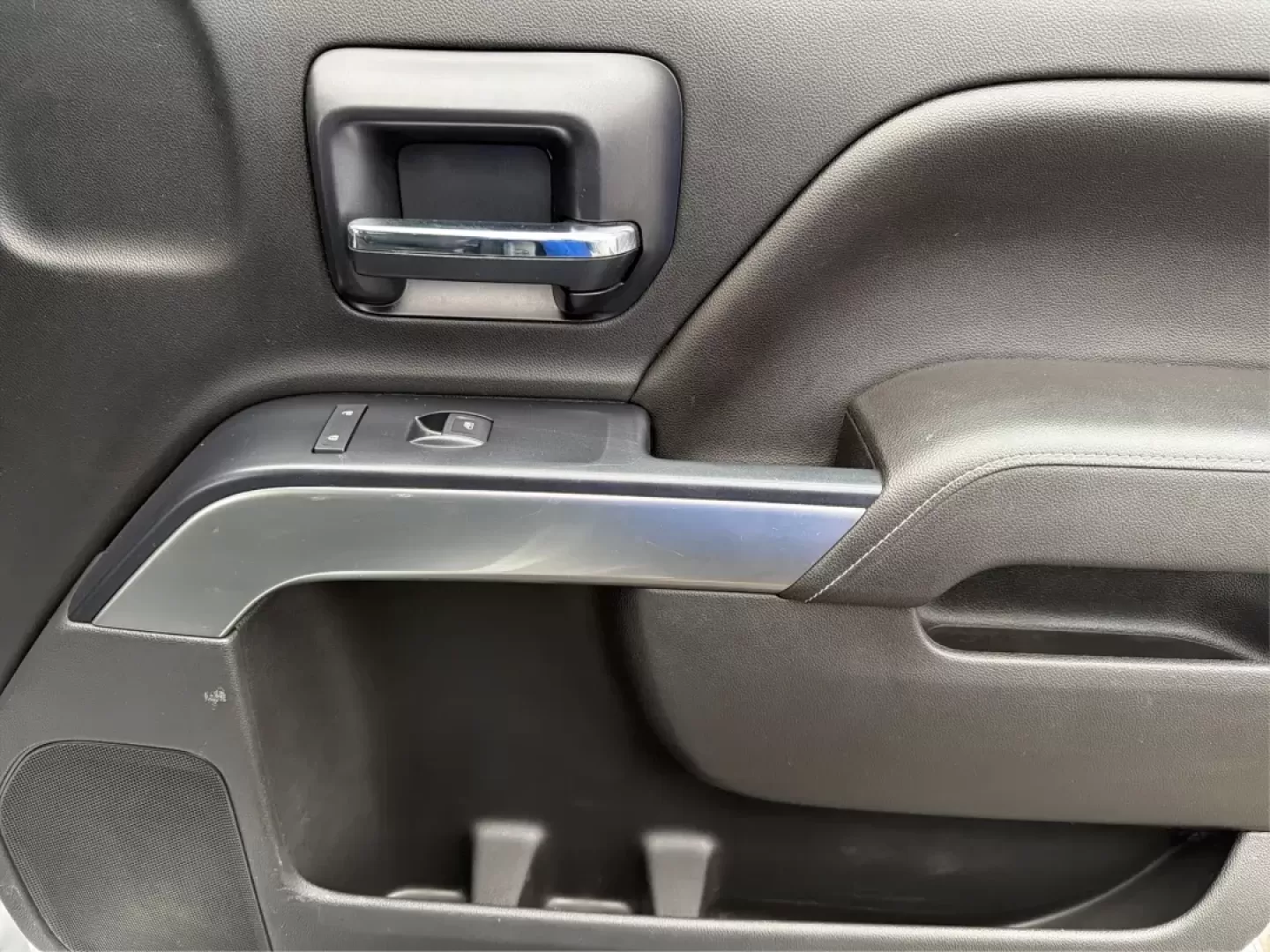 2014 Chevrolet Silverado 1500 1LT (3GCUKREC1EG) with an Other engine, located at 1099 N County Rd 25A , Troy, OH, 45373, (937) 908-9800, 40.057079, -84.212883 - **Elevate Your Lifestyle with the 2014 Chevrolet Silverado 1500** <br /> <br /> Unleash the power of adventure with the 2014 Chevrolet Silverado 1500, the perfect companion for weekend road trips, family outings, or tackling tough jobs around Troy, OH. This rugged yet refined truck blends capabilit - Photo#19