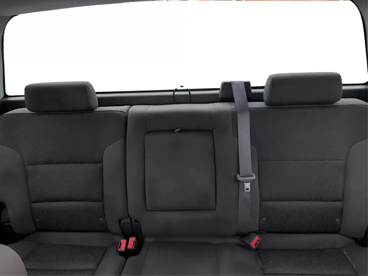 2014 Chevrolet Silverado 1500 1LT (3GCUKREC1EG) with an 5.3L V8 OHV 16V engine, 6-Speed Automatic transmission, located at 1230 East Main St, Xenia, OH, 45385, (937) 908-9800, 39.688026, -83.910172 - **Elevate Your Lifestyle with the 2014 Chevrolet Silverado 1500** <br /> <br /> Unleash the power of adventure with the 2014 Chevrolet Silverado 1500, the perfect companion for weekend road trips, family outings, or tackling tough jobs around Troy, OH. This rugged yet refined truck blends capabilit - Photo#13