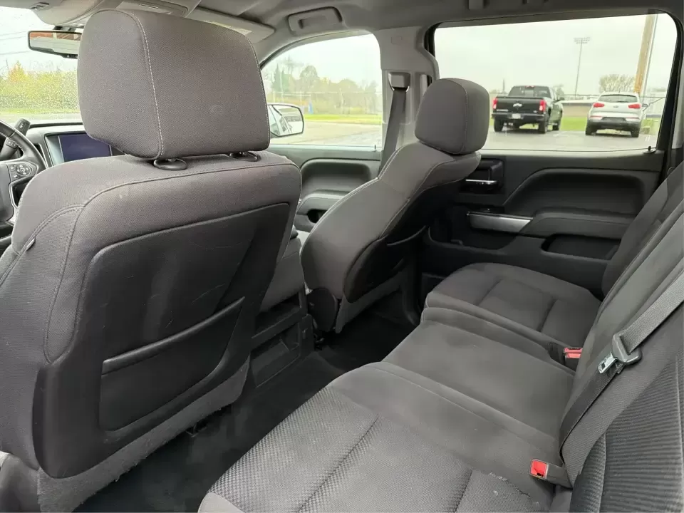 2014 Chevrolet Silverado 1500 1LT (3GCUKREC1EG) with an 5.3L V8 OHV 16V engine, 6-Speed Automatic transmission, located at 8750 N County Rd 25A, Piqua, OH, 45356, (937) 908-9800, 40.164391, -84.232513 - **Elevate Your Lifestyle with the 2014 Chevrolet Silverado 1500** <br /> <br /> Unleash the power of adventure with the 2014 Chevrolet Silverado 1500, the perfect companion for weekend road trips, family outings, or tackling tough jobs around Troy, OH. This rugged yet refined truck blends capabilit - Photo#10