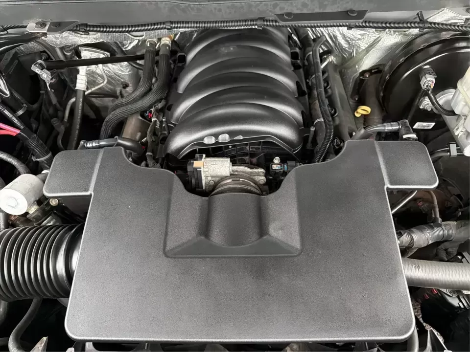 2014 Chevrolet Silverado 1500 1LT (3GCUKREC1EG) with an 5.3L V8 OHV 16V engine, 6-Speed Automatic transmission, located at 8750 N County Rd 25A, Piqua, OH, 45356, (937) 908-9800, 40.164391, -84.232513 - **Elevate Your Lifestyle with the 2014 Chevrolet Silverado 1500** <br /> <br /> Unleash the power of adventure with the 2014 Chevrolet Silverado 1500, the perfect companion for weekend road trips, family outings, or tackling tough jobs around Troy, OH. This rugged yet refined truck blends capabilit - Photo#11