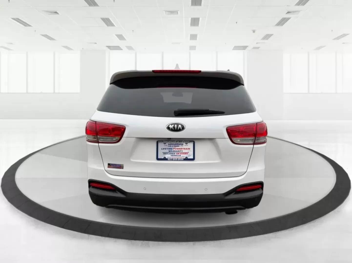 2016 Kia Sorento 2.4L LX (5XYPGDA36GG) with an 2.4L I-4 gasoline direct injection engine, located at 1951 S Dayton Lakeview Rd., New Carlisle, OH, 45344, (937) 908-9800, 39.890999, -84.050255 - **Experience Adventure with the 2016 Kia Sorento Your Perfect Family SUV!**<br /> <br /> Are you ready to elevate your family's adventures with a vehicle that's as versatile as your lifestyle? Look no further than the 2016 Kia Sorento, available now at Advantage Car and Credit in New Carlisle, OH. - Photo#3