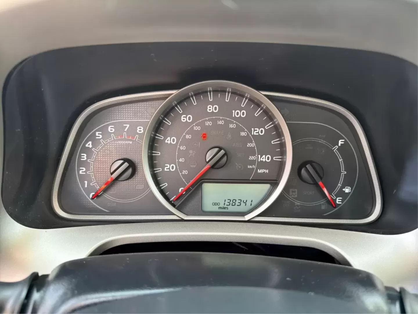 2013 Toyota RAV4 LE (2T3BFREV1DW) with an 2.5L I-4 DOHC engine, located at 401 Woodman Dr, Riverside, OH, 45431, (937) 908-9800, 39.760899, -84.123421 - Are you ready to elevate your daily commute or embark on your next weekend adventure? Look no further than this impressive 2013 Toyota RAV4 LE, available now at Advantage Car and Credit - Riverside. This versatile SUV is perfect for budget-conscious buyers seeking a reliable vehicle that accommodate - Photo#15