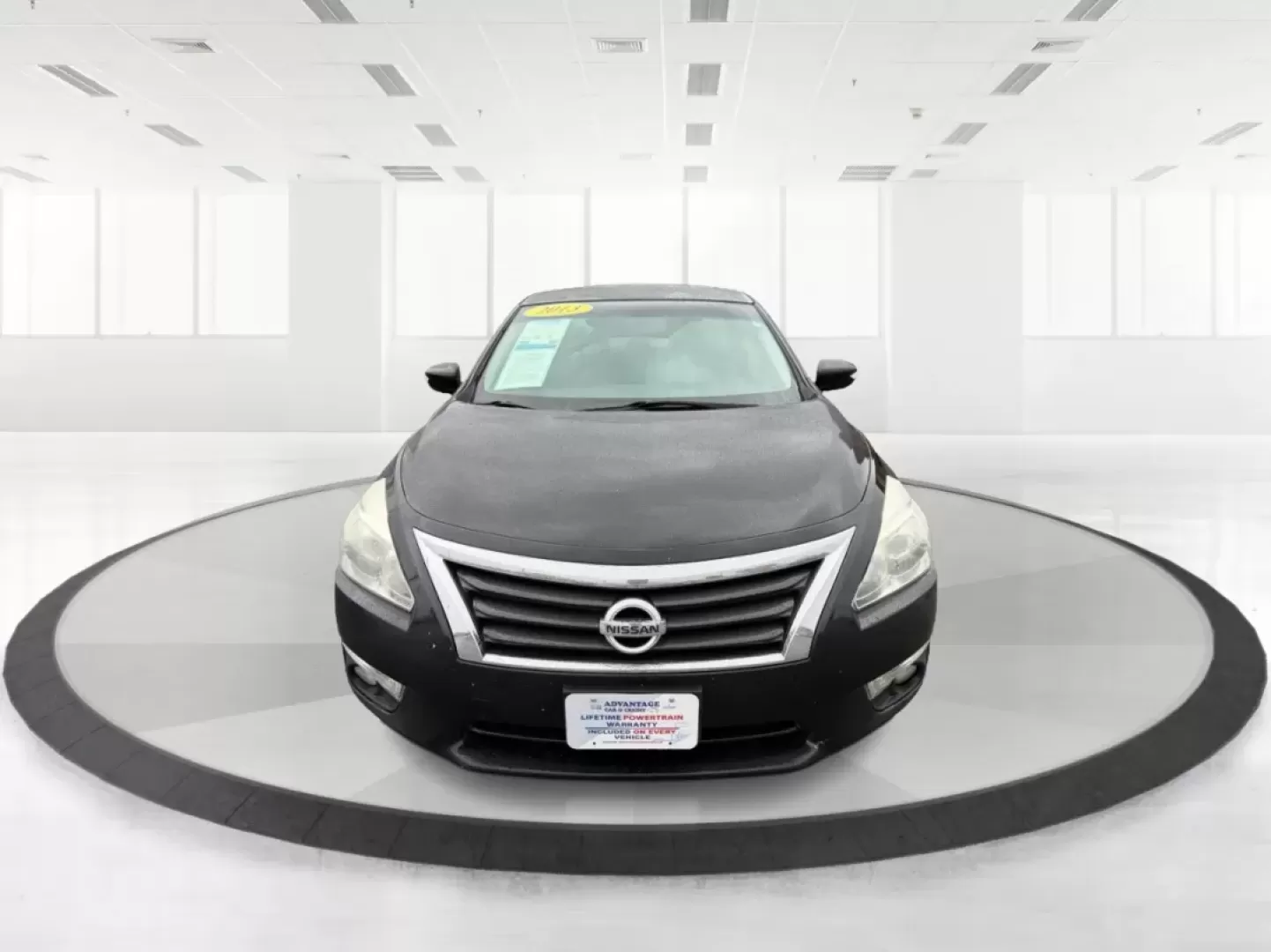 2013 Nissan Altima 3.5 SL (1N4BL3AP9DC) with an VQ 3.5L V-6 DOHC engine, located at 401 Woodman Dr, Riverside, OH, 45431, (937) 908-9800, 39.760899, -84.123421 - **Discover the 2013 Nissan Altima 3.5 SL - Your Perfect Family Sedan Awaits!**<br /> <br /> Are you in search of a reliable and stylish sedan that fits seamlessly into your daily life? The 2013 Nissan Altima 3.5 SL is here to cater to your needs, whether you're navigating the school run, commuting t - Photo#7