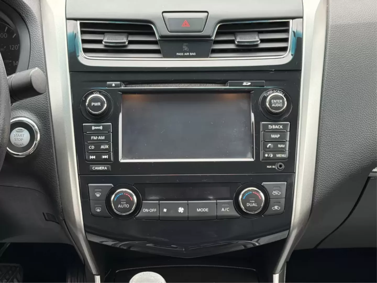 2013 Nissan Altima 3.5 SL (1N4BL3AP9DC) with an VQ 3.5L V-6 DOHC engine, located at 401 Woodman Dr, Riverside, OH, 45431, (937) 908-9800, 39.760899, -84.123421 - **Discover the 2013 Nissan Altima 3.5 SL - Your Perfect Family Sedan Awaits!**<br /> <br /> Are you in search of a reliable and stylish sedan that fits seamlessly into your daily life? The 2013 Nissan Altima 3.5 SL is here to cater to your needs, whether you're navigating the school run, commuting t - Photo#13