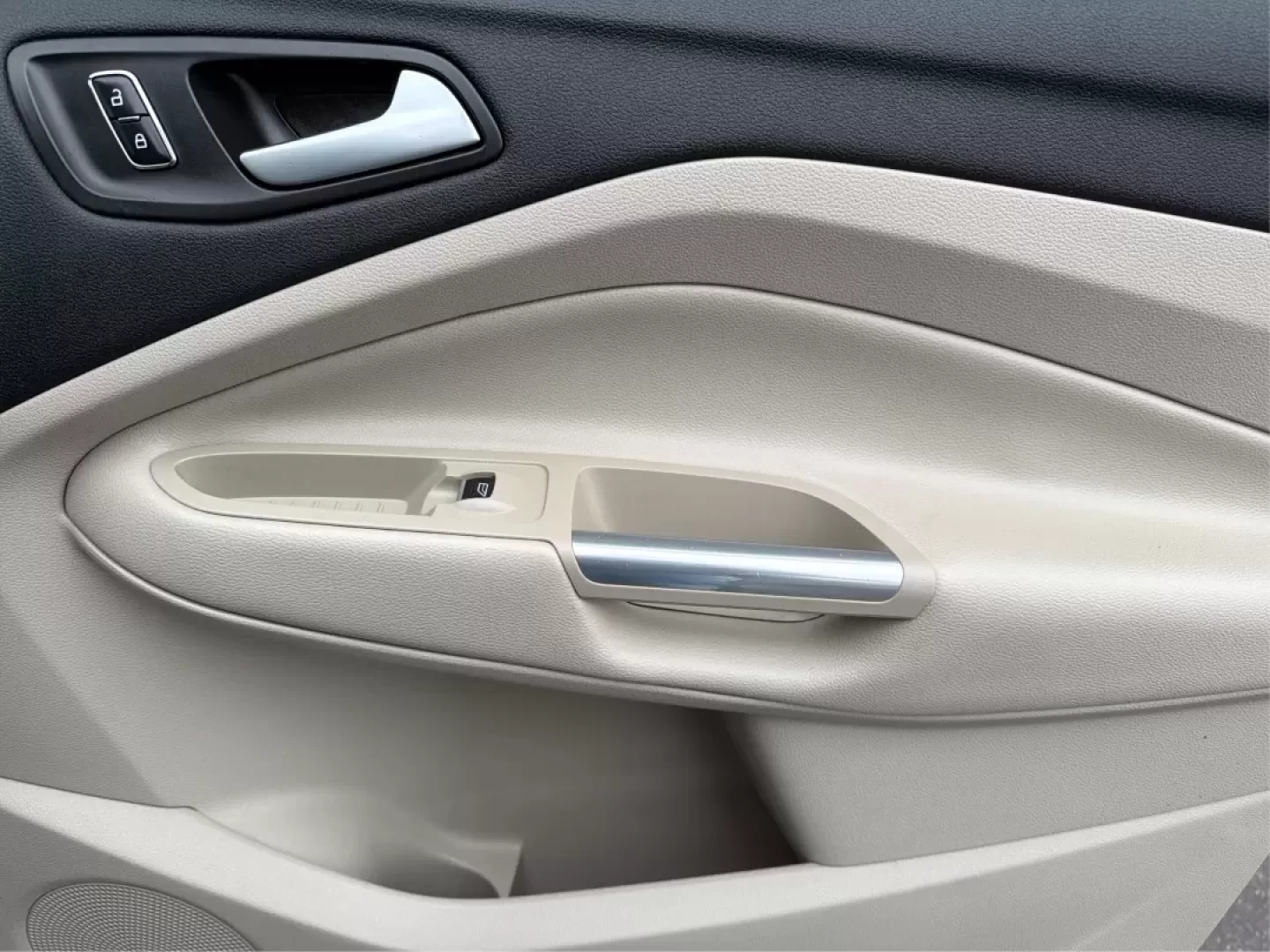 2016 Ford Escape Titanium (1FMCU0J94GU) with an Other engine, located at 1951 S Dayton Lakeview Rd., New Carlisle, OH, 45344, (937) 908-9800, 39.890999, -84.050255 - **Explore New Adventures with the 2016 Ford Escape Titanium Perfect for Families and Commuters Alike!**<br /> <br /> Are you ready to elevate your driving experience? The 2016 Ford Escape Titanium is the ideal companion for both bustling family life and daily commutes, bringing together style, comf - Photo#20