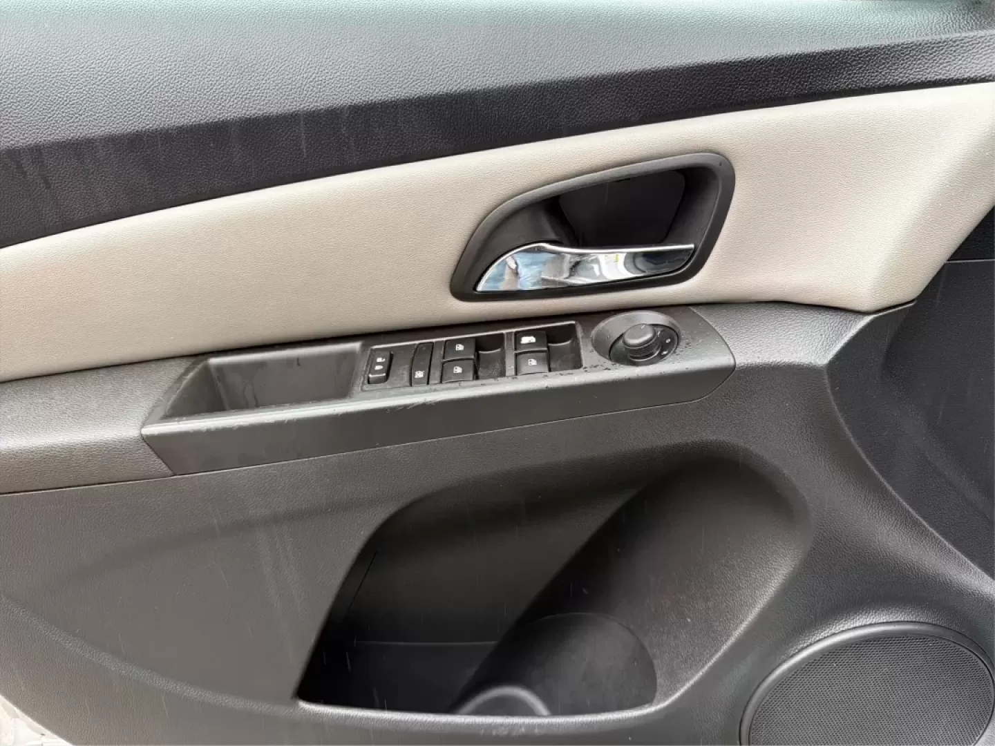 2015 Chevrolet Cruze LS Auto (1G1PA5SG5F7) with an ECOTEC 1.8L I-4 DOHC engine, located at 1230 East Main St, Xenia, OH, 45385, (937) 908-9800, 39.688026, -83.910172 - **Discover Your Ideal Commute Companion: 2015 Chevrolet Cruze LS Auto**<br /> <br /> Are you in the market for a reliable vehicle that won't break the bank? Look no further! The 2015 Chevrolet Cruze LS Auto is the perfect solution for budget-conscious buyers and growing families alike. With its blen - Photo#18