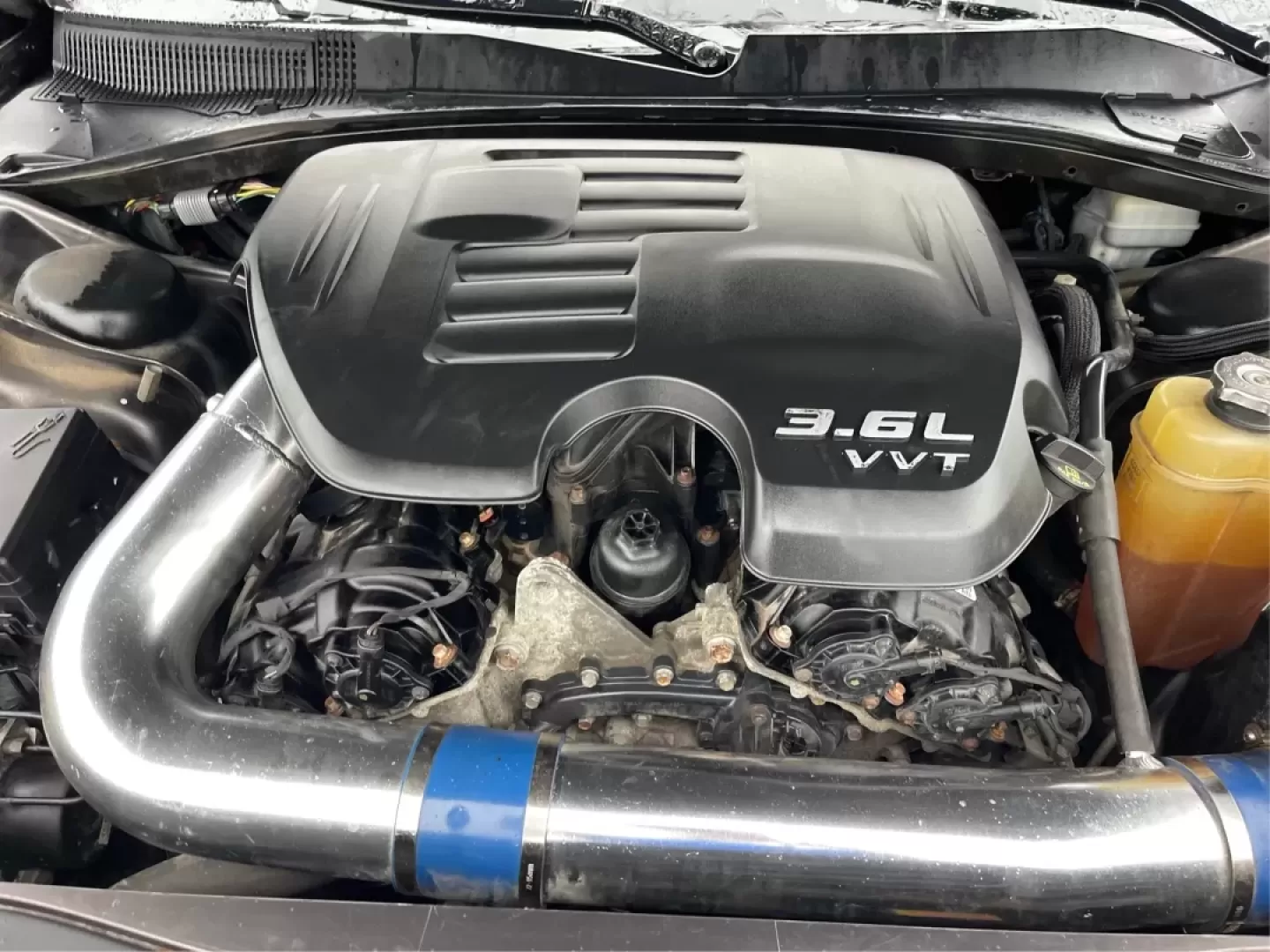 2014 Dodge Charger SXT (2C3CDXJG6EH) with an 3.6L V-6 DOHC engine, located at 8750 N County Rd 25A, Piqua, OH, 45356, (937) 908-9800, 40.164391, -84.232513 - **Unleash Your Inner Adventurer with this 2014 Dodge Charger SXT!**<br /> <br /> Are you ready to transform your daily commute into an exhilarating experience? Look no further than this 2014 Dodge Charger SXT, available now at Advantage Car and Credit Piqua! Perfect for those who crave a blend of s - Photo#11