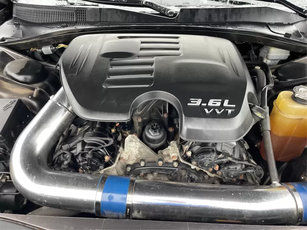 2014 Dodge Charger SXT (2C3CDXJG6EH) with an 3.6L V-6 DOHC engine, located at 4508 South Dixie Dr, Moraine, OH, 45439, (937) 908-9800, 39.689976, -84.218452 - **Unleash Your Inner Adventurer with this 2014 Dodge Charger SXT!**<br /> <br /> Are you ready to transform your daily commute into an exhilarating experience? Look no further than this 2014 Dodge Charger SXT, available now at Advantage Car and Credit Piqua! Perfect for those who crave a blend of s - Photo#11