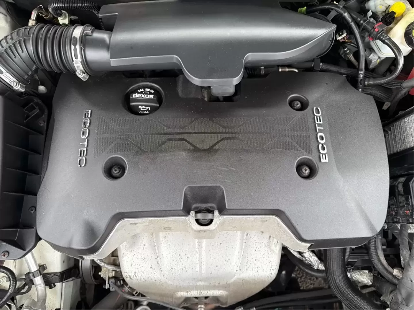 2014 Chevrolet Malibu 2LT (1G11E5SL4EF) with an ECOTEC 2.5L I-4 gasoline direct injection engine, located at 4508 South Dixie Dr, Moraine, OH, 45439, (937) 908-9800, 39.689976, -84.218452 - **Drive into Comfort and Confidence with the 2014 Chevrolet Malibu 2LT!**<br /> <br /> Are you searching for the perfect vehicle to elevate your daily commute or weekend adventures? Look no further! The 2014 Chevrolet Malibu 2LT is designed for those who value comfort, practicality, and style. Wheth - Photo#11