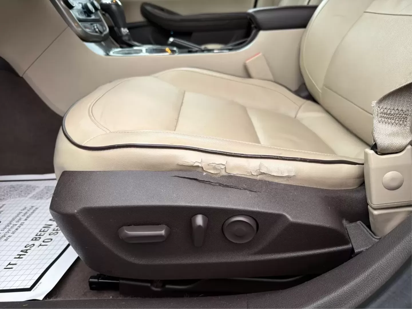 2014 Chevrolet Malibu 2LT (1G11E5SL4EF) with an ECOTEC 2.5L I-4 gasoline direct injection engine, located at 4508 South Dixie Dr, Moraine, OH, 45439, (937) 908-9800, 39.689976, -84.218452 - **Drive into Comfort and Confidence with the 2014 Chevrolet Malibu 2LT!**<br /> <br /> Are you searching for the perfect vehicle to elevate your daily commute or weekend adventures? Look no further! The 2014 Chevrolet Malibu 2LT is designed for those who value comfort, practicality, and style. Wheth - Photo#18