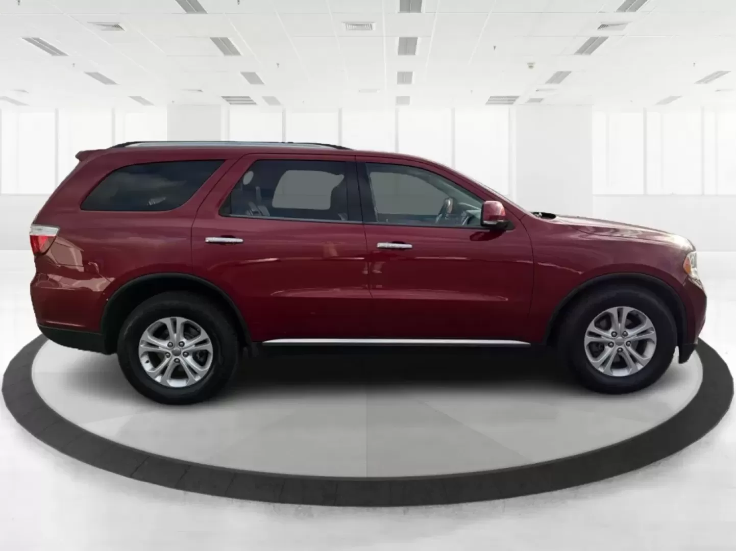 2013 Dodge Durango Crew (1C4RDJDG4DC) with an Other engine, located at 8750 N County Rd 25A, Piqua, OH, 45356, (937) 908-9800, 40.164391, -84.232513 - Are you ready to elevate your family adventures or tackle your daily commute with unparalleled ease? Look no further than this stunning 2013 Dodge Durango Crew, now available at Advantage Car and Credit in New Carlisle, OH. Perfect for growing families and those who love weekend getaways, this SUV n - Photo#1