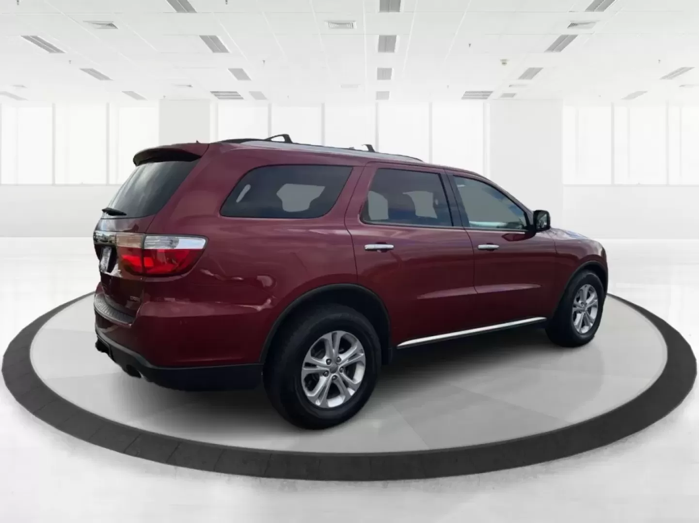 2013 Dodge Durango Crew (1C4RDJDG4DC) with an Other engine, located at 8750 N County Rd 25A, Piqua, OH, 45356, (937) 908-9800, 40.164391, -84.232513 - Are you ready to elevate your family adventures or tackle your daily commute with unparalleled ease? Look no further than this stunning 2013 Dodge Durango Crew, now available at Advantage Car and Credit in New Carlisle, OH. Perfect for growing families and those who love weekend getaways, this SUV n - Photo#2