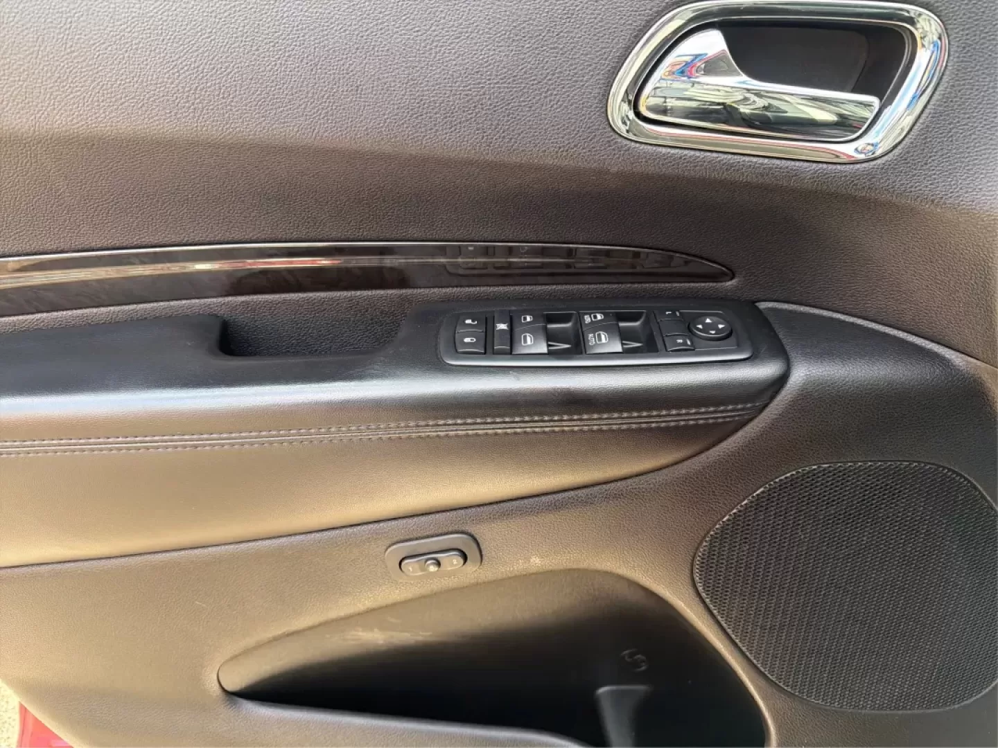 2013 Dodge Durango Crew (1C4RDJDG4DC) with an Other engine, located at 8750 N County Rd 25A, Piqua, OH, 45356, (937) 908-9800, 40.164391, -84.232513 - Are you ready to elevate your family adventures or tackle your daily commute with unparalleled ease? Look no further than this stunning 2013 Dodge Durango Crew, now available at Advantage Car and Credit in New Carlisle, OH. Perfect for growing families and those who love weekend getaways, this SUV n - Photo#19