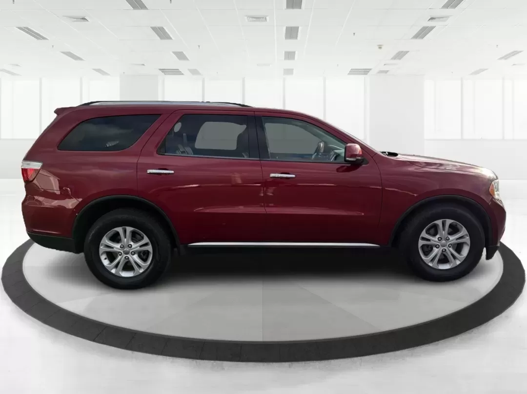 2013 Dodge Durango Crew (1C4RDJDG4DC) with an Other engine, located at 401 Woodman Dr, Riverside, OH, 45431, (937) 908-9800, 39.760899, -84.123421 - Are you ready to elevate your family adventures or tackle your daily commute with unparalleled ease? Look no further than this stunning 2013 Dodge Durango Crew, now available at Advantage Car and Credit in New Carlisle, OH. Perfect for growing families and those who love weekend getaways, this SUV n - Photo#1