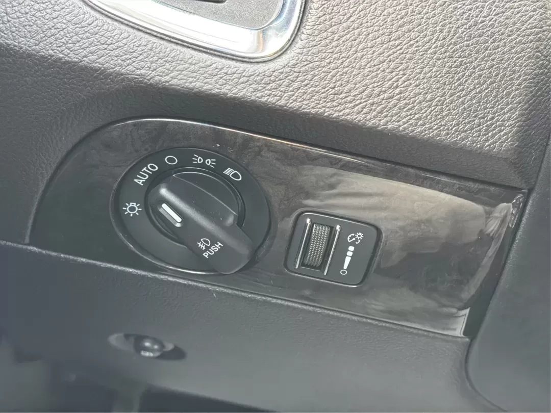 2013 Dodge Durango Crew (1C4RDJDG4DC) with an Other engine, located at 401 Woodman Dr, Riverside, OH, 45431, (937) 908-9800, 39.760899, -84.123421 - Are you ready to elevate your family adventures or tackle your daily commute with unparalleled ease? Look no further than this stunning 2013 Dodge Durango Crew, now available at Advantage Car and Credit in New Carlisle, OH. Perfect for growing families and those who love weekend getaways, this SUV n - Photo#17