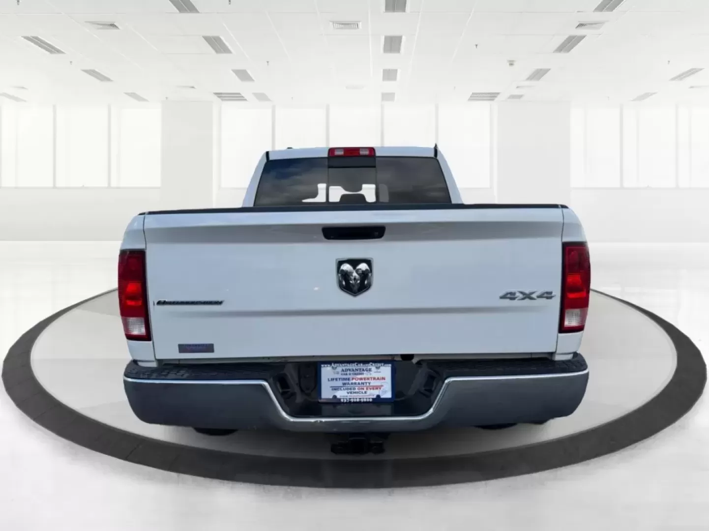 2017 Ram 1500 SLT (1C6RR7LT9HS) with an Other engine, located at 8750 N County Rd 25A, Piqua, OH, 45356, (937) 908-9800, 40.164391, -84.232513 - **Discover Your Next Adventure in the 2017 Ram 1500 SLT Crew Cab!**<br /> <br /> Are you ready to elevate your lifestyle with a rugged yet sophisticated vehicle? Look no further than this stunning 2017 Ram 1500 SLT Crew Cab, available now at Advantage Car and Credit in Piqua, OH. Whether you're a gr - Photo#3