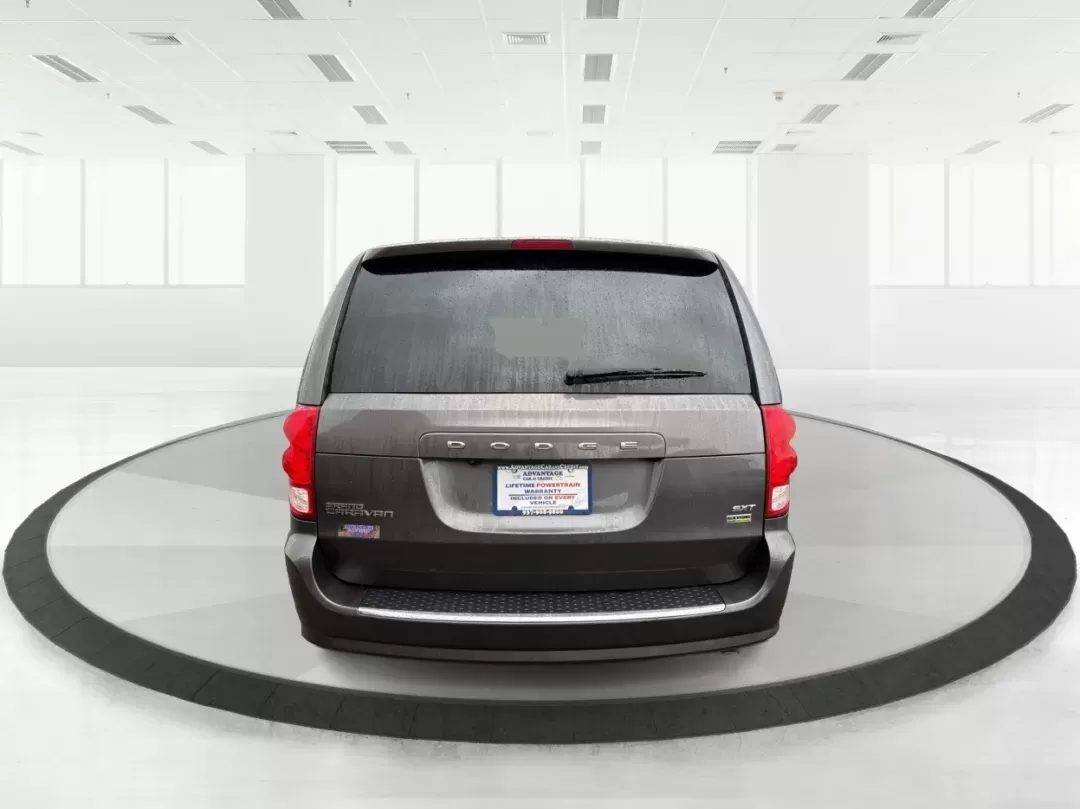 2017 Dodge Grand Caravan SXT (2C4RDGCG4HR) with an Pentastar 3.6L V-6 DOHC engine, located at 8750 N County Rd 25A, Piqua, OH, 45356, (937) 908-9800, 40.164391, -84.232513 - **Drive Your Family Adventures with the 2017 Dodge Grand Caravan from Advantage Car and Credit - Piqua!**<br /> <br /> Are you ready to elevate your family outings, school runs, or weekend getaways? The 2017 Dodge Grand Caravan SXT is the perfect companion for your lifestyle. With ample space for pa - Photo#3