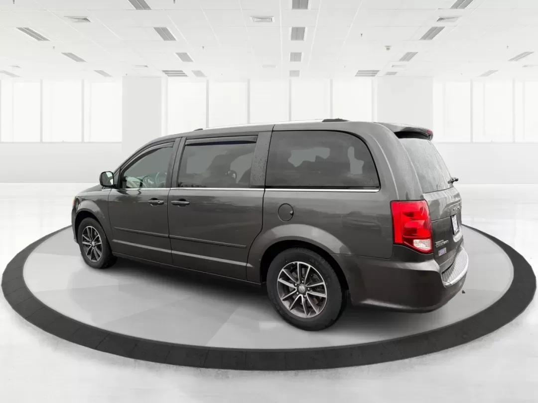 2017 Dodge Grand Caravan SXT (2C4RDGCG4HR) with an Pentastar 3.6L V-6 DOHC engine, located at 8750 N County Rd 25A, Piqua, OH, 45356, (937) 908-9800, 40.164391, -84.232513 - **Drive Your Family Adventures with the 2017 Dodge Grand Caravan from Advantage Car and Credit - Piqua!**<br /> <br /> Are you ready to elevate your family outings, school runs, or weekend getaways? The 2017 Dodge Grand Caravan SXT is the perfect companion for your lifestyle. With ample space for pa - Photo#4