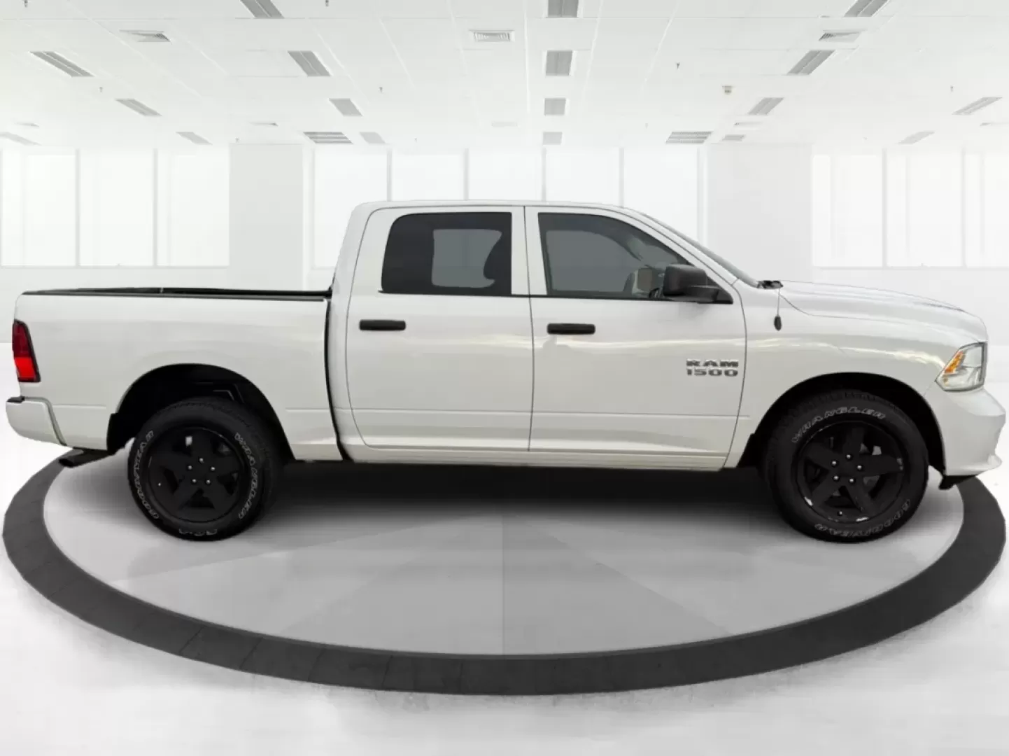 2018 Ram 1500 Express Crew Cab 4x4 5'7 Box (1C6RR7KG7JS) with an Other engine, located at 1230 East Main St, Xenia, OH, 45385, (937) 908-9800, 39.688026, -83.910172 - **Unleash Your Adventurous Side with the 2018 Ram 1500 Express Crew Cab 4x4!** <br /> <br /> If you're a weekend warrior or need a reliable truck for your daily commute, the 2018 Ram 1500 Express Crew Cab is ready to take on any challenge you throw its way. Perfect for outdoor enthusiasts and growin - Photo#1