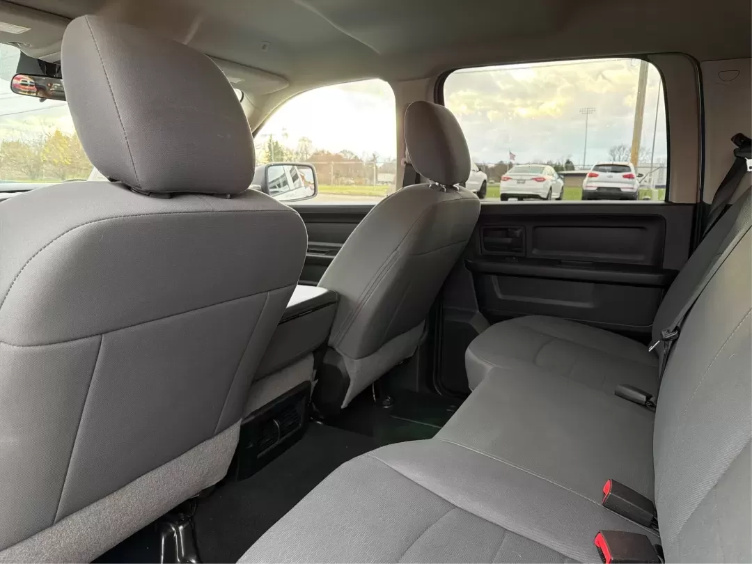 2018 Ram 1500 Express Crew Cab 4x4 5'7 Box (1C6RR7KG7JS) with an Other engine, located at 1230 East Main St, Xenia, OH, 45385, (937) 908-9800, 39.688026, -83.910172 - **Unleash Your Adventurous Side with the 2018 Ram 1500 Express Crew Cab 4x4!** <br /> <br /> If you're a weekend warrior or need a reliable truck for your daily commute, the 2018 Ram 1500 Express Crew Cab is ready to take on any challenge you throw its way. Perfect for outdoor enthusiasts and growin - Photo#10