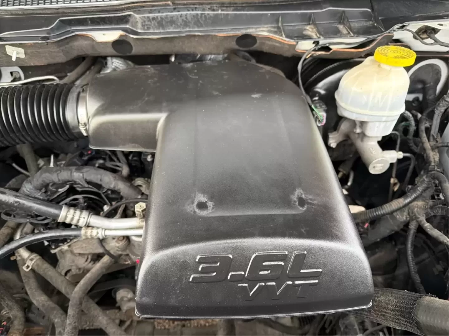 2018 Ram 1500 Express Crew Cab 4x4 5'7 Box (1C6RR7KG7JS) with an Other engine, located at 1230 East Main St, Xenia, OH, 45385, (937) 908-9800, 39.688026, -83.910172 - **Unleash Your Adventurous Side with the 2018 Ram 1500 Express Crew Cab 4x4!** <br /> <br /> If you're a weekend warrior or need a reliable truck for your daily commute, the 2018 Ram 1500 Express Crew Cab is ready to take on any challenge you throw its way. Perfect for outdoor enthusiasts and growin - Photo#11