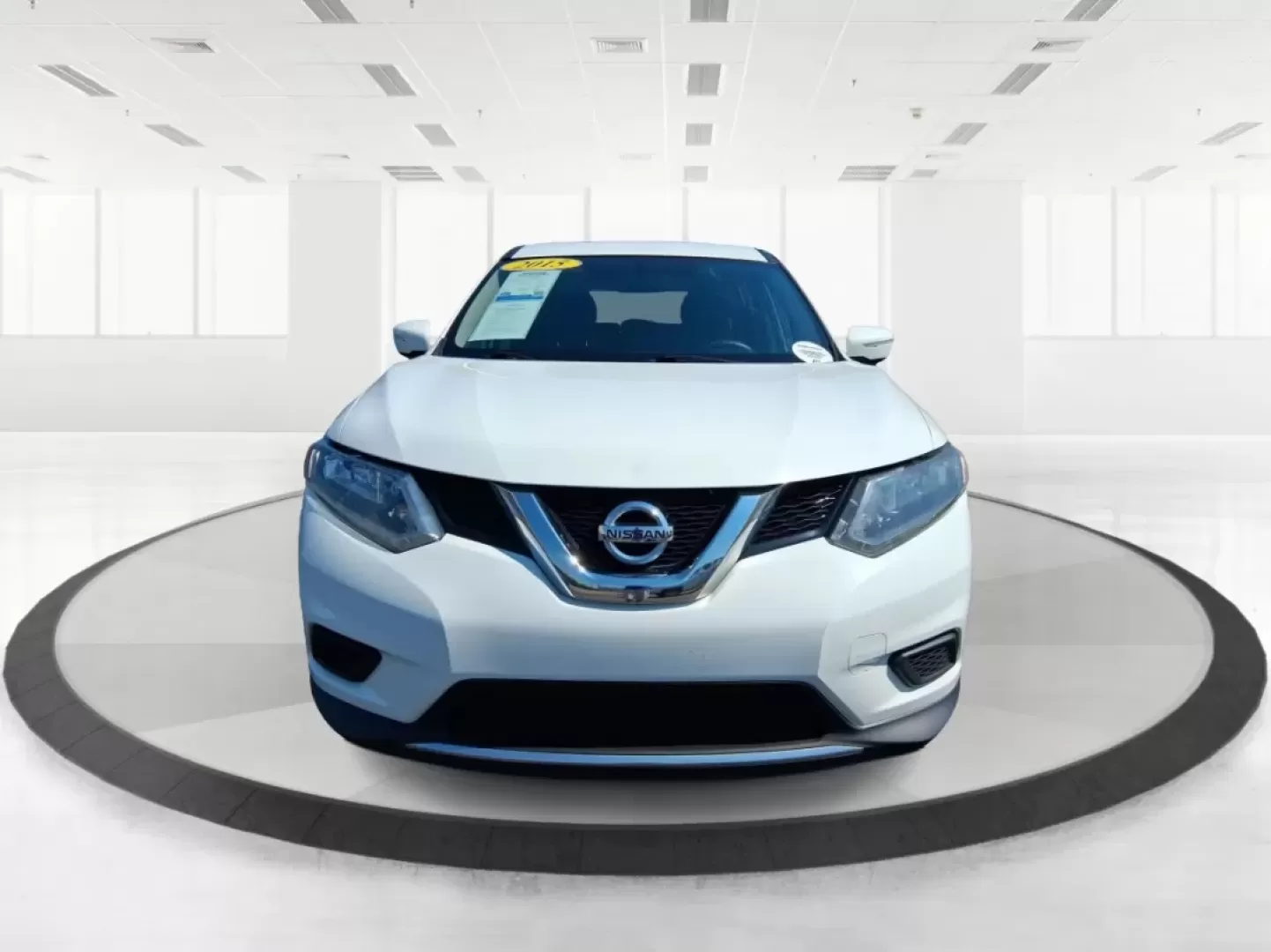 2015 Nissan Rogue S (KNMAT2MV8FP) with an 2.5L I-4 DOHC engine, located at 880 E. National Road, Vandalia, OH, 45377, (937) 908-9800, 39.891918, -84.183594 - **Discover the Ultimate Family SUV: 2015 Nissan Rogue at Advantage Car and Credit in Vandalia, OH!**<br /> <br /> Are you looking for a vehicle that perfectly balances functionality and style for your growing family? The 2015 Nissan Rogue is the ideal choice! With its spacious interior, advanced saf - Photo#7