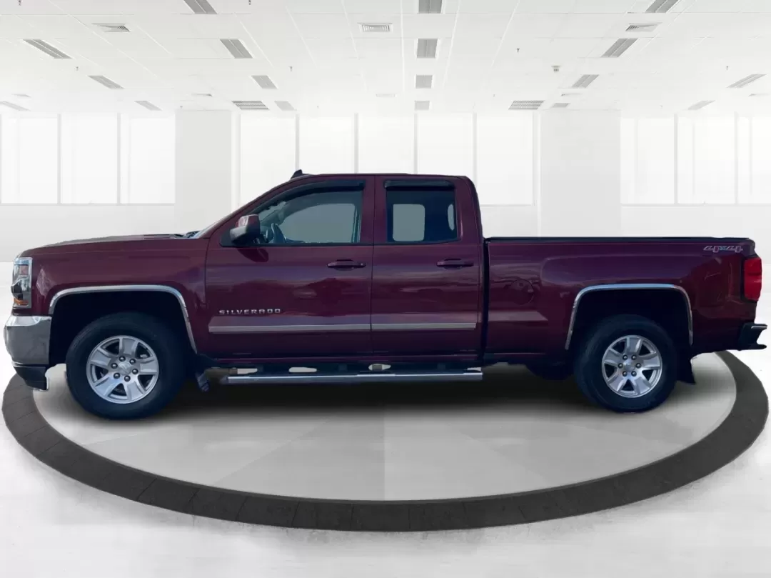 2016 Chevrolet Silverado 1500 1LT (1GCVKREC4GZ) with an EcoTec3 4.3L V-6 gasoline direct injection engine, located at 1951 S Dayton Lakeview Rd., New Carlisle, OH, 45344, (937) 908-9800, 39.890999, -84.050255 - Are you ready to elevate your adventures and tackle any terrain? The 2016 Chevrolet Silverado 1500 is the perfect companion for those who crave both utility and comfort. Whether you're a growing family needing to haul kids and gear, or an outdoor enthusiast looking to conquer weekend getaways, this - Photo#5