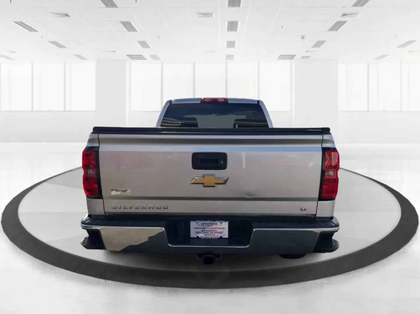 2016 Chevrolet Silverado 1500 1LT (1GCUKREC8GF) with an EcoTec3 5.3L V-8 gasoline direct injection engine, located at 4508 South Dixie Dr, Moraine, OH, 45439, (937) 908-9800, 39.689976, -84.218452 - **Discover the Ultimate Adventure with the 2016 Chevrolet Silverado 1500 at Advantage Car and Credit - Vandalia!**<br /> <br /> Are you ready to elevate your driving experience and tackle the open road with confidence? Look no further than our stunning 2016 Chevrolet Silverado 1500, available now at - Photo#3