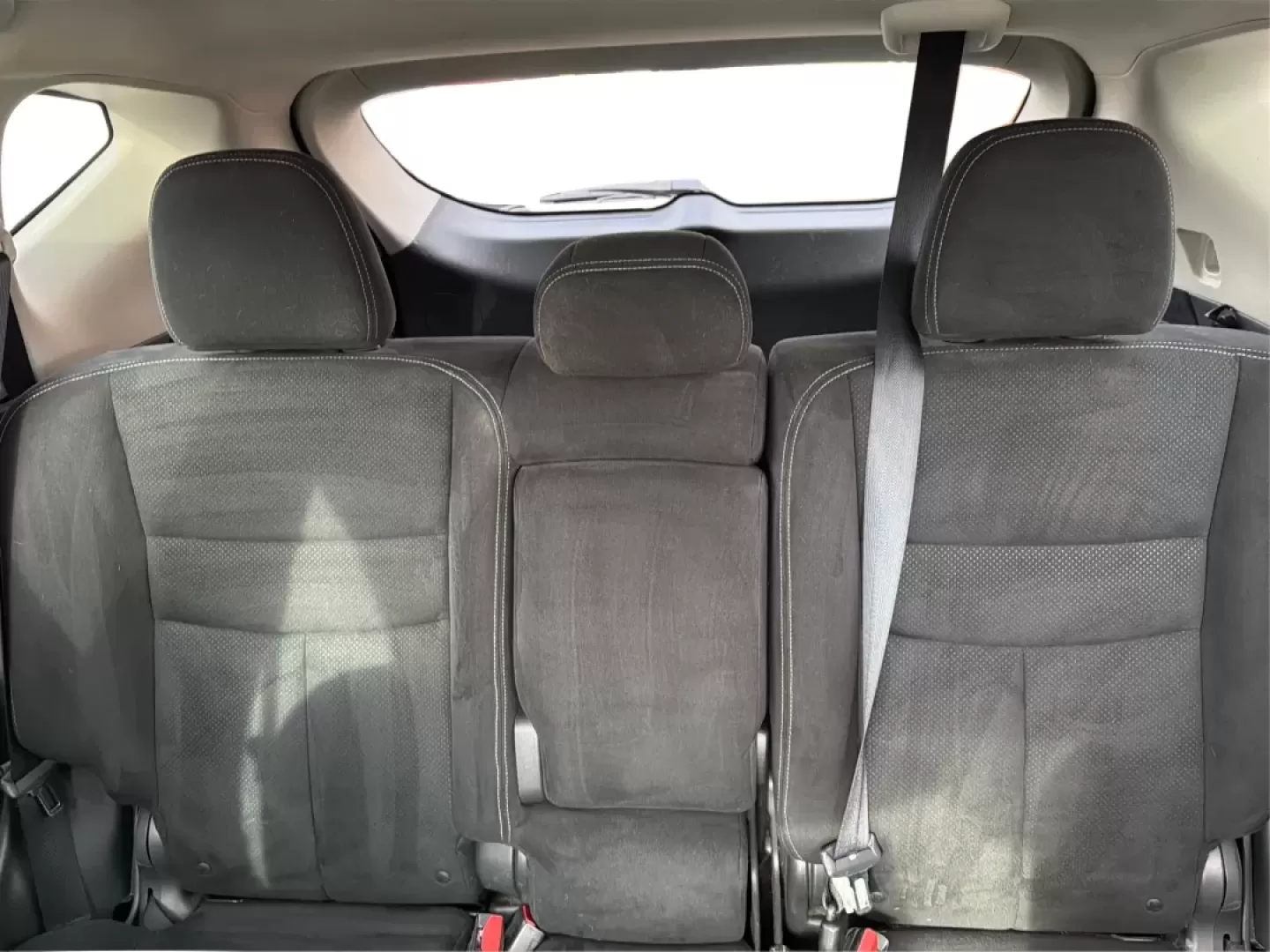 2016 Nissan Murano S (5N1AZ2MH1GN) with an 3.5L V-6 DOHC engine, located at 1951 S Dayton Lakeview Rd., New Carlisle, OH, 45344, (937) 908-9800, 39.890999, -84.050255 - **Elevate Your Daily Drive with the 2016 Nissan Murano S Perfect for Families and Adventurers Alike!**<br /> <br /> Are you in search of a vehicle that seamlessly blends style, comfort, and performance? Look no further than this stunning **2016 Nissan Murano S**, available now at **Advantage Car an - Photo#14