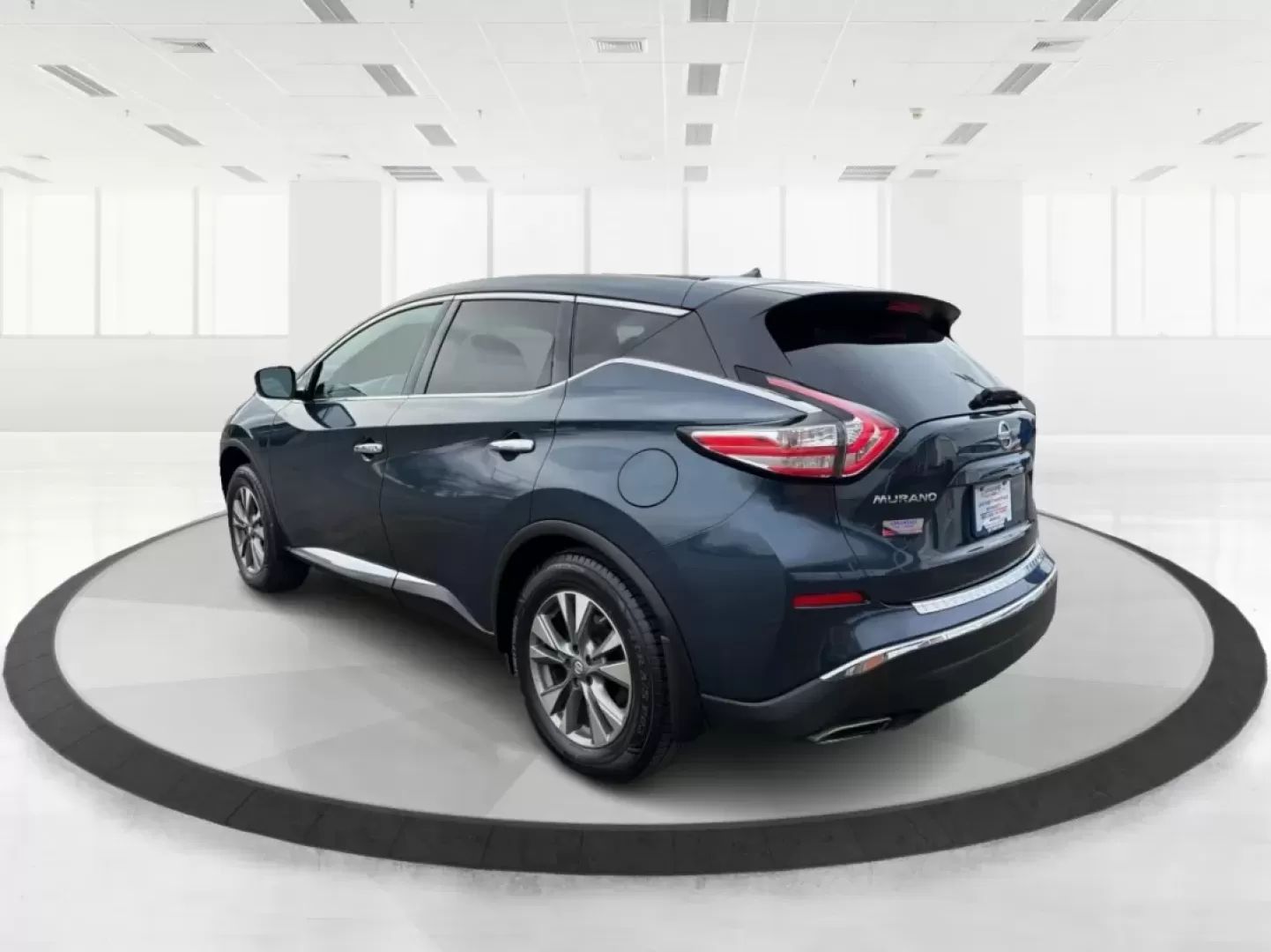 2016 Nissan Murano S (5N1AZ2MH1GN) with an 3.5L V-6 DOHC engine, located at 880 E. National Road, Vandalia, OH, 45377, (937) 908-9800, 39.891918, -84.183594 - **Elevate Your Daily Drive with the 2016 Nissan Murano S Perfect for Families and Adventurers Alike!**<br /> <br /> Are you in search of a vehicle that seamlessly blends style, comfort, and performance? Look no further than this stunning **2016 Nissan Murano S**, available now at **Advantage Car an - Photo#4