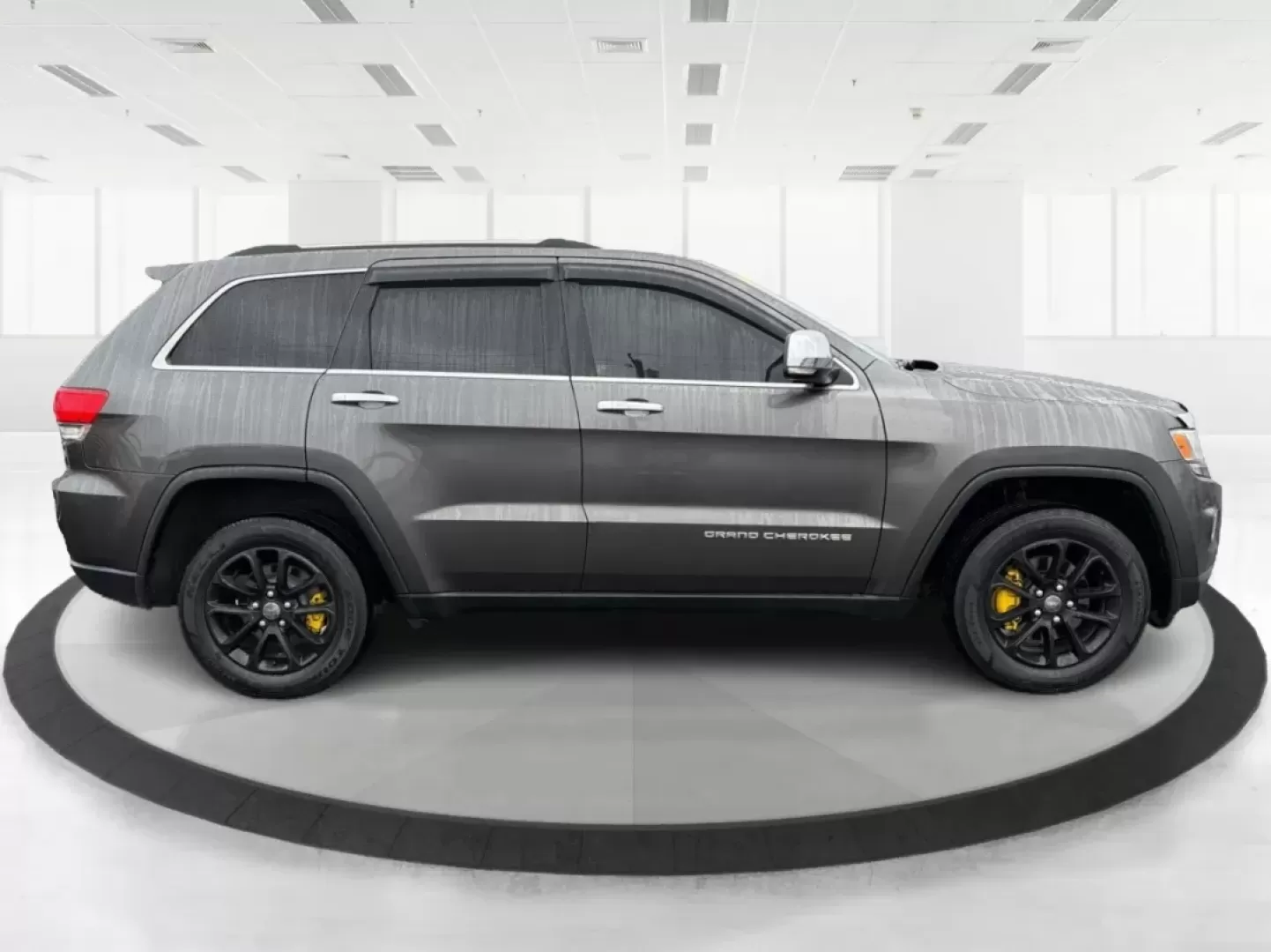 2014 Jeep Grand Cherokee Limited (1C4RJFBG9EC) with an Other engine, located at 880 E. National Road, Vandalia, OH, 45377, (937) 908-9800, 39.891918, -84.183594 - **Adventure Awaits: Drive Home a 2014 Jeep Grand Cherokee Limited Today!**<br /> <br /> Are you ready to elevate your driving experience? Picture yourself and your loved ones embarking on weekend getaways or daily commutes in the rugged yet refined 2014 Jeep Grand Cherokee Limited. This SUV isn't ju - Photo#1