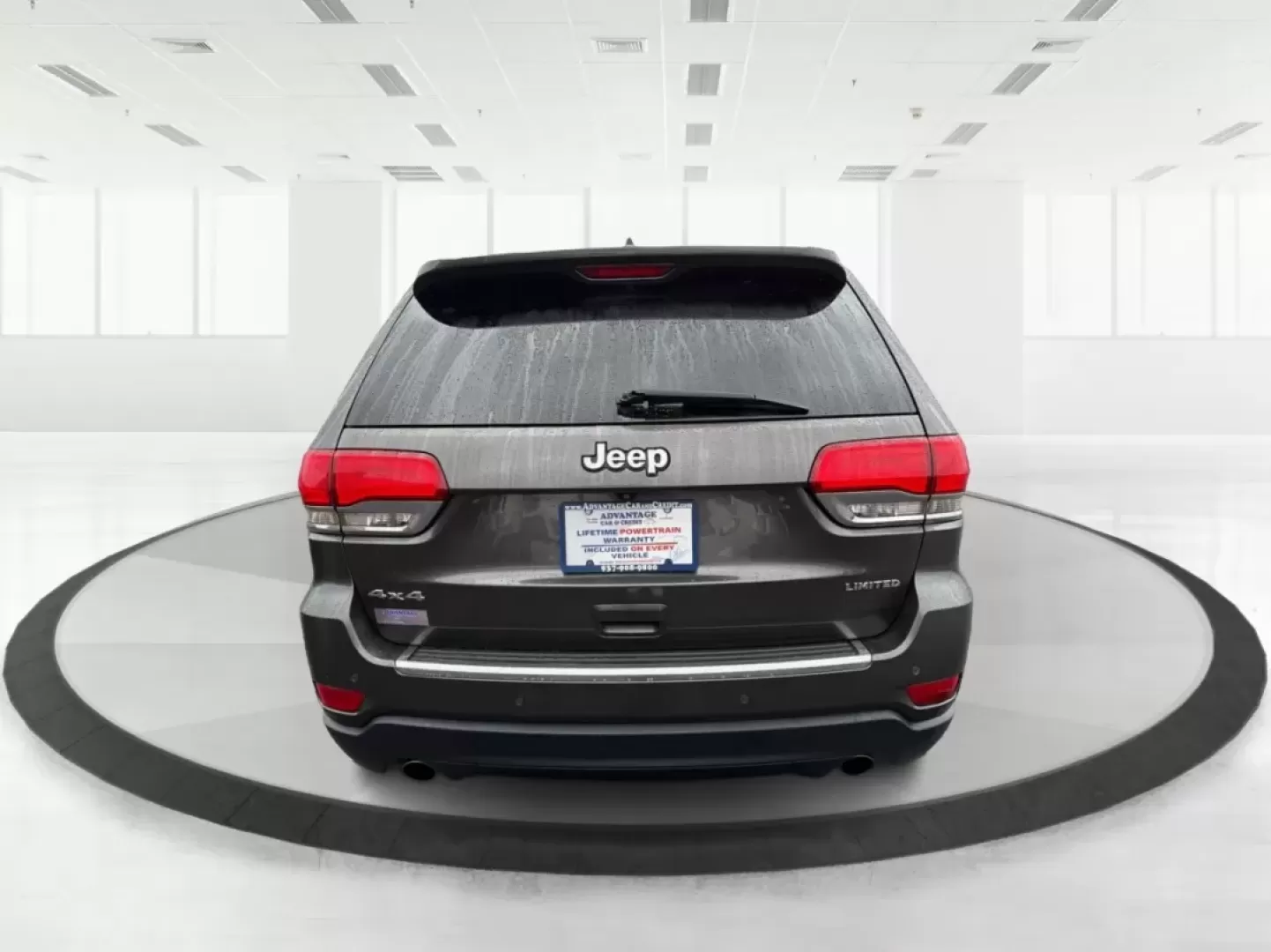 2014 Jeep Grand Cherokee Limited (1C4RJFBG9EC) with an Other engine, located at 880 E. National Road, Vandalia, OH, 45377, (937) 908-9800, 39.891918, -84.183594 - **Adventure Awaits: Drive Home a 2014 Jeep Grand Cherokee Limited Today!**<br /> <br /> Are you ready to elevate your driving experience? Picture yourself and your loved ones embarking on weekend getaways or daily commutes in the rugged yet refined 2014 Jeep Grand Cherokee Limited. This SUV isn't ju - Photo#3