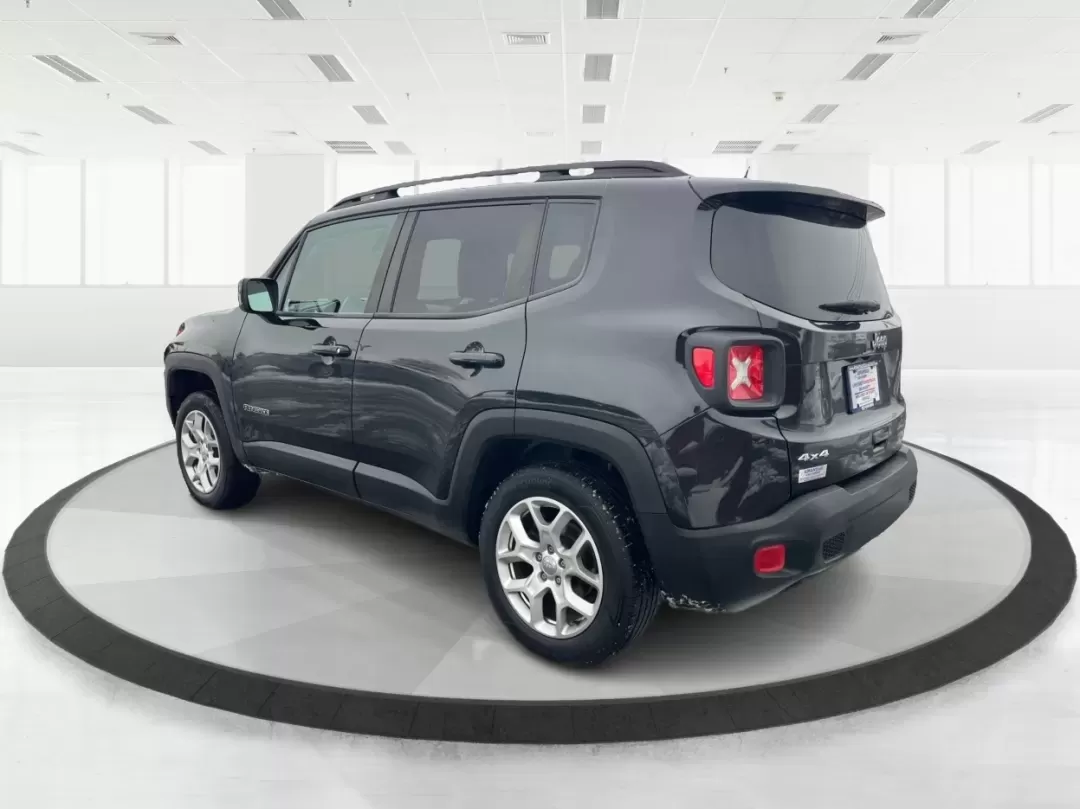 2018 Jeep Renegade Latitude 4x4 (ZACCJBBB5JP) with an Other engine, located at 1951 S Dayton Lakeview Rd., New Carlisle, OH, 45344, (937) 908-9800, 39.890999, -84.050255 - **Explore New Adventures with the 2018 Jeep Renegade Latitude 4x4!**<br /> <br /> Are you ready to elevate your adventures with a vehicle that perfectly balances style, comfort, and capability? Look no further than this striking 2018 Jeep Renegade Latitude 4x4, available now at Advantage Car and Cre - Photo#4