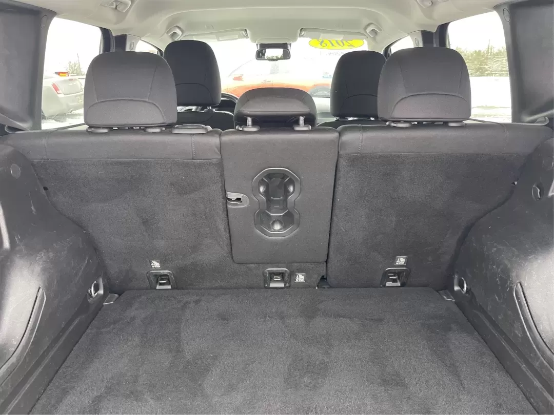 2018 Jeep Renegade Latitude 4x4 (ZACCJBBB5JP) with an Other engine, located at 1951 S Dayton Lakeview Rd., New Carlisle, OH, 45344, (937) 908-9800, 39.890999, -84.050255 - **Explore New Adventures with the 2018 Jeep Renegade Latitude 4x4!**<br /> <br /> Are you ready to elevate your adventures with a vehicle that perfectly balances style, comfort, and capability? Look no further than this striking 2018 Jeep Renegade Latitude 4x4, available now at Advantage Car and Cre - Photo#11