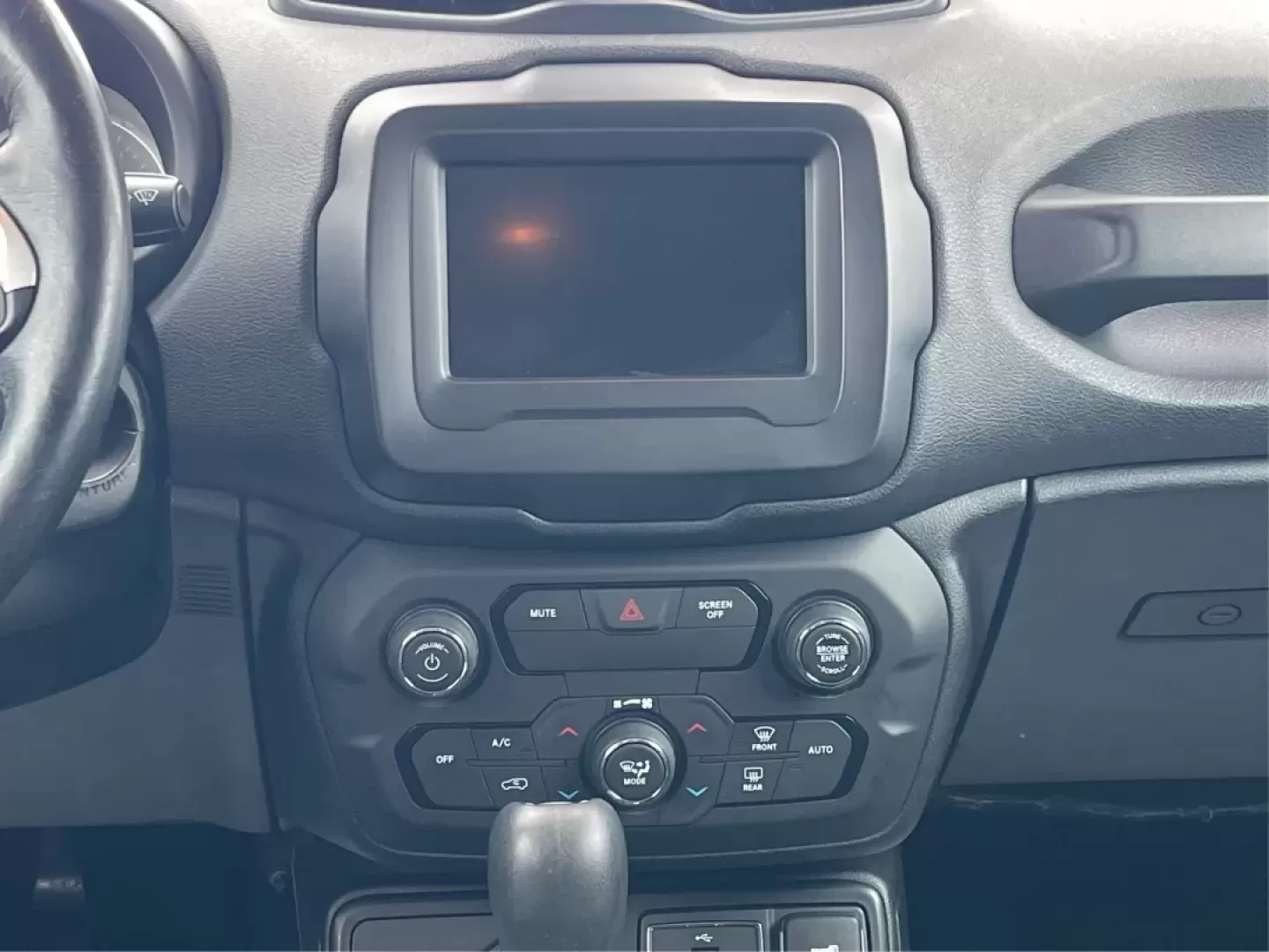 2018 Jeep Renegade Latitude 4x4 (ZACCJBBB5JP) with an Other engine, located at 1951 S Dayton Lakeview Rd., New Carlisle, OH, 45344, (937) 908-9800, 39.890999, -84.050255 - **Explore New Adventures with the 2018 Jeep Renegade Latitude 4x4!**<br /> <br /> Are you ready to elevate your adventures with a vehicle that perfectly balances style, comfort, and capability? Look no further than this striking 2018 Jeep Renegade Latitude 4x4, available now at Advantage Car and Cre - Photo#12