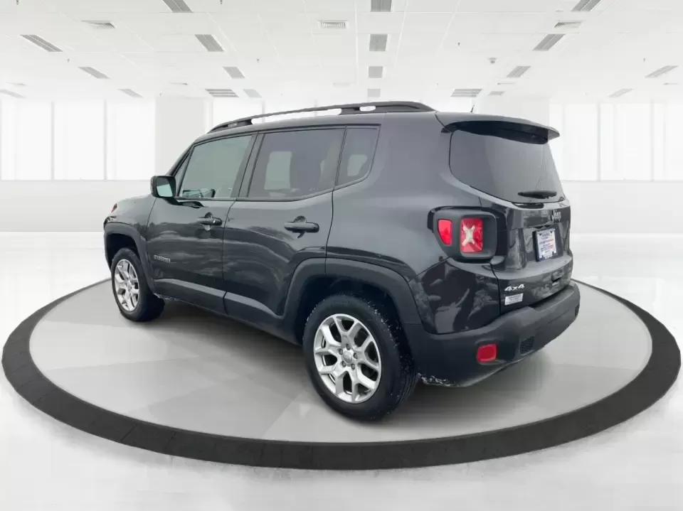 2018 Jeep Renegade Latitude 4x4 (ZACCJBBB5JP) with an 2.4L L4 DOHC 16V engine, 6M transmission, located at 8750 N County Rd 25A, Piqua, OH, 45356, (937) 908-9800, 40.164391, -84.232513 - **Explore New Adventures with the 2018 Jeep Renegade Latitude 4x4!**<br /> <br /> Are you ready to elevate your adventures with a vehicle that perfectly balances style, comfort, and capability? Look no further than this striking 2018 Jeep Renegade Latitude 4x4, available now at Advantage Car and Cre - Photo#4