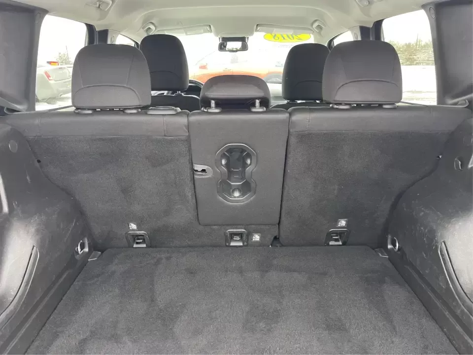 2018 Jeep Renegade Latitude 4x4 (ZACCJBBB5JP) with an 2.4L L4 DOHC 16V engine, 6M transmission, located at 8750 N County Rd 25A, Piqua, OH, 45356, (937) 908-9800, 40.164391, -84.232513 - **Explore New Adventures with the 2018 Jeep Renegade Latitude 4x4!**<br /> <br /> Are you ready to elevate your adventures with a vehicle that perfectly balances style, comfort, and capability? Look no further than this striking 2018 Jeep Renegade Latitude 4x4, available now at Advantage Car and Cre - Photo#11