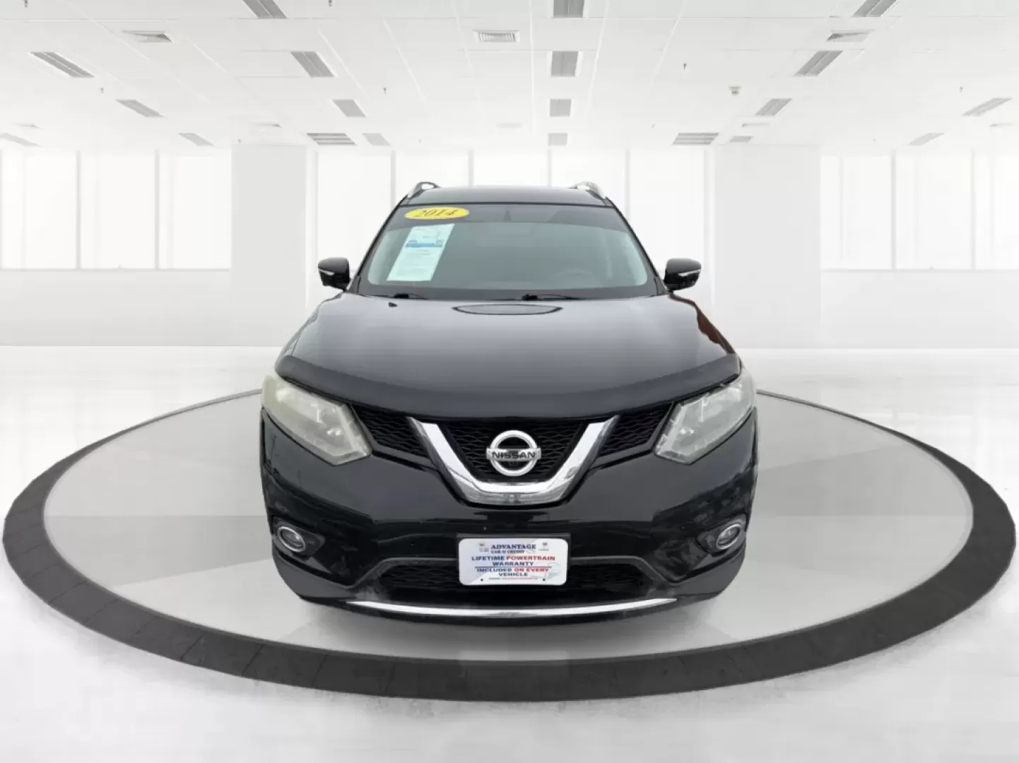 2014 Nissan Rogue SL (5N1AT2MV2EC) with an 2.5L I-4 DOHC engine, located at 1099 N County Rd 25A , Troy, OH, 45373, (937) 908-9800, 40.057079, -84.212883 - **Your Adventure Awaits with the 2014 Nissan Rogue SL at Advantage Car and Credit - Troy!**<br /> <br /> Are you ready to explore the great outdoors or tackle your daily commute with confidence? The 2014 Nissan Rogue SL is the perfect SUV for those who crave versatility and comfort in their driving - Photo#7