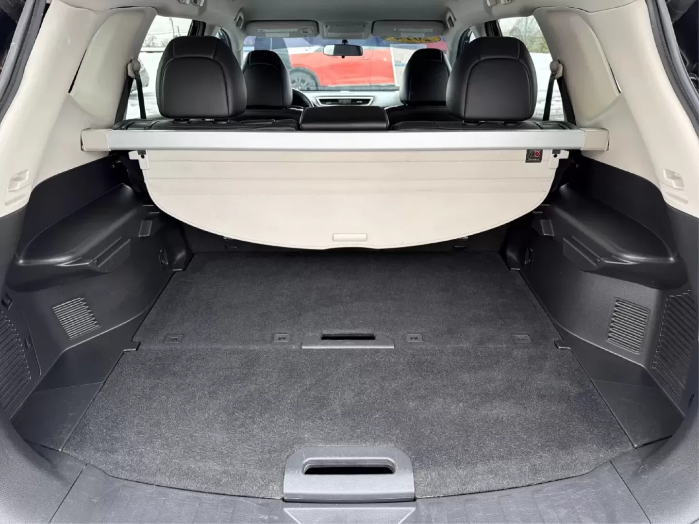 2014 Nissan Rogue SL (5N1AT2MV2EC) with an 2.5L I-4 DOHC engine, located at 1099 N County Rd 25A , Troy, OH, 45373, (937) 908-9800, 40.057079, -84.212883 - **Your Adventure Awaits with the 2014 Nissan Rogue SL at Advantage Car and Credit - Troy!**<br /> <br /> Are you ready to explore the great outdoors or tackle your daily commute with confidence? The 2014 Nissan Rogue SL is the perfect SUV for those who crave versatility and comfort in their driving - Photo#12