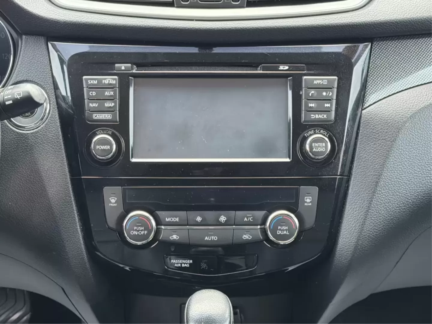 2014 Nissan Rogue SL (5N1AT2MV2EC) with an 2.5L I-4 DOHC engine, located at 1099 N County Rd 25A , Troy, OH, 45373, (937) 908-9800, 40.057079, -84.212883 - **Your Adventure Awaits with the 2014 Nissan Rogue SL at Advantage Car and Credit - Troy!**<br /> <br /> Are you ready to explore the great outdoors or tackle your daily commute with confidence? The 2014 Nissan Rogue SL is the perfect SUV for those who crave versatility and comfort in their driving - Photo#13