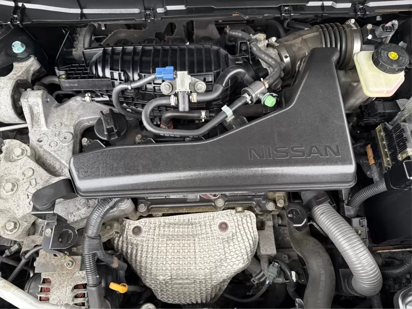 2015 Nissan Rogue SL (5N1AT2MV1FC) with an 2.5L I-4 DOHC engine, located at 8750 N County Rd 25A, Piqua, OH, 45356, (937) 908-9800, 40.164391, -84.232513 - **Adventure Awaits in the 2015 Nissan Rogue SL Perfect for Your Active Lifestyle!**<br /> <br /> Are you in search of a reliable SUV that can handle weekend getaways, family road trips, or daily commutes with ease? Look no further than this 2015 Nissan Rogue SL, available now at Advantage Car and C - Photo#11