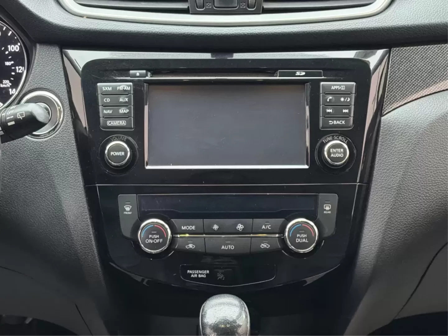 2015 Nissan Rogue SL (5N1AT2MV1FC) with an 2.5L I-4 DOHC engine, located at 8750 N County Rd 25A, Piqua, OH, 45356, (937) 908-9800, 40.164391, -84.232513 - **Adventure Awaits in the 2015 Nissan Rogue SL Perfect for Your Active Lifestyle!**<br /> <br /> Are you in search of a reliable SUV that can handle weekend getaways, family road trips, or daily commutes with ease? Look no further than this 2015 Nissan Rogue SL, available now at Advantage Car and C - Photo#13