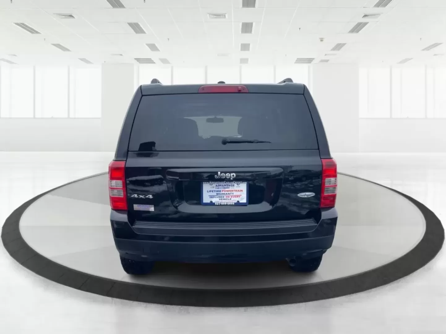 2015 Jeep Patriot High Altitude Edition (1C4NJRFB5FD) with an 2.4L I-4 DOHC engine, located at 1951 S Dayton Lakeview Rd., New Carlisle, OH, 45344, (937) 908-9800, 39.890999, -84.050255 - **Experience Adventure and Convenience with the 2015 Jeep Patriot at Advantage Car and Credit - New Carlisle, OH!**<br /> <br /> Are you ready to elevate your driving lifestyle? Whether you're a weekend adventurer seeking thrilling off-road experiences, a busy commuter needing reliable transportatio - Photo#3