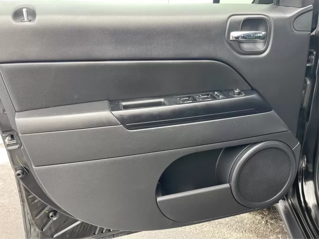 2015 Jeep Patriot High Altitude Edition (1C4NJRFB5FD) with an 2.4L I-4 DOHC engine, located at 1951 S Dayton Lakeview Rd., New Carlisle, OH, 45344, (937) 908-9800, 39.890999, -84.050255 - **Experience Adventure and Convenience with the 2015 Jeep Patriot at Advantage Car and Credit - New Carlisle, OH!**<br /> <br /> Are you ready to elevate your driving lifestyle? Whether you're a weekend adventurer seeking thrilling off-road experiences, a busy commuter needing reliable transportatio - Photo#17