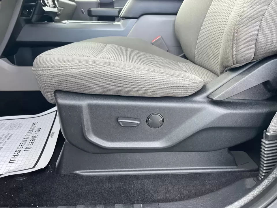 2019 Ford F-150 XLT (1FTFW1E42KK) with an 3.5L V6 DOHC 24V engine, 6A transmission, located at 401 Woodman Dr, Riverside, OH, 45431, (937) 908-9800, 39.760899, -84.123421 - **Experience Adventure and Reliability with the 2019 Ford F-150 XLT at Advantage Car and Credit - New Carlisle!**<br /> <br /> Are you in search of a vehicle that can keep up with your active lifestyle? Whether you're hauling the family for a weekend getaway, navigating daily commutes, or tackling o - Photo#17