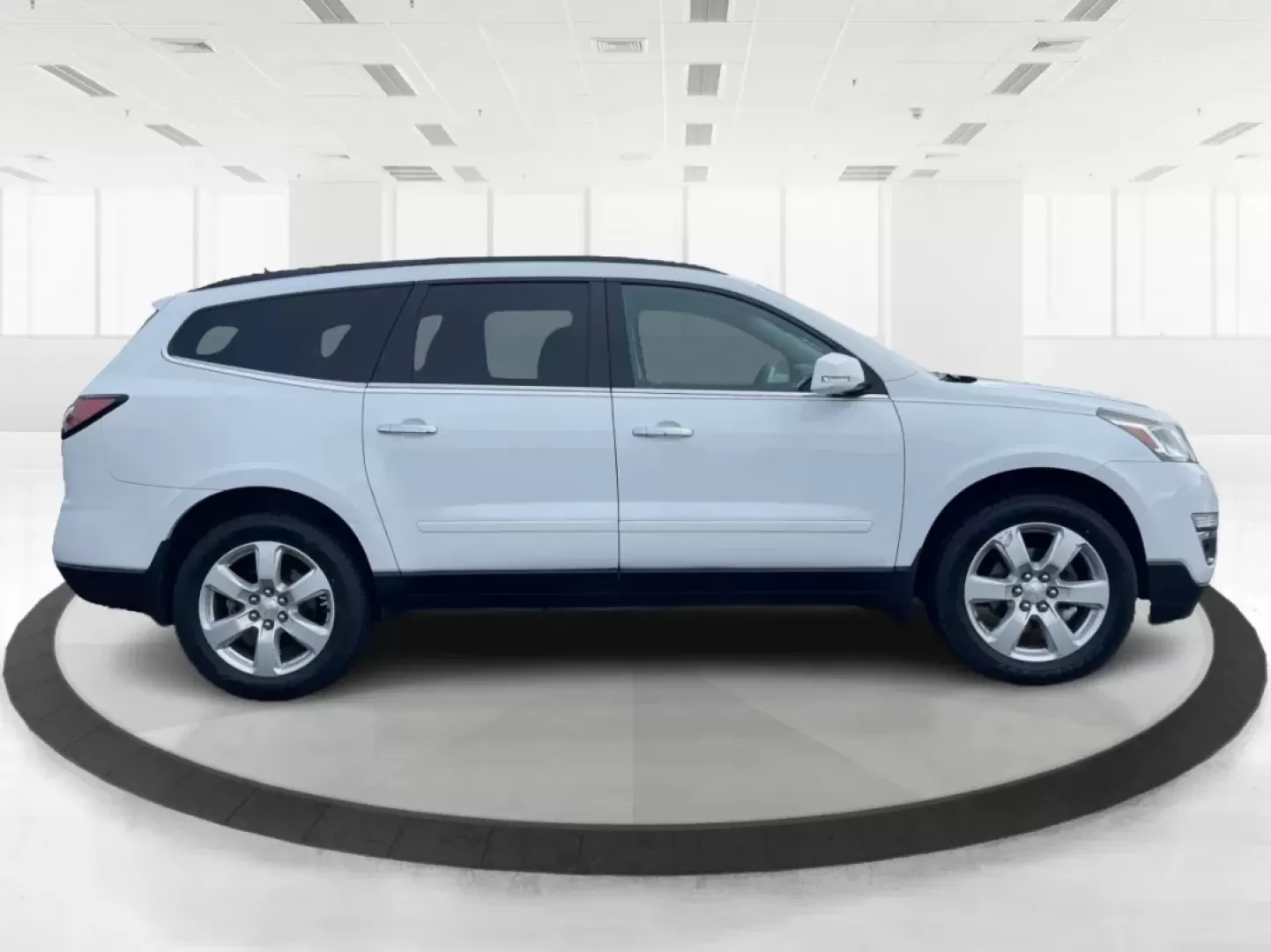 2017 Chevrolet Traverse 1LT (1GNKRGKDXHJ) with an 3.6L V-6 gasoline direct injection engine, located at 880 E. National Road, Vandalia, OH, 45377, (937) 908-9800, 39.891918, -84.183594 - **Explore the Open Road with the 2017 Chevrolet Traverse: Your Family's Ideal Adventure Companion!**<br /> <br /> Are you seeking a versatile SUV that effortlessly blends comfort, style, and practicality? Look no further than the stunning 2017 Chevrolet Traverse 1LT, available now at Advantage Car a - Photo#1