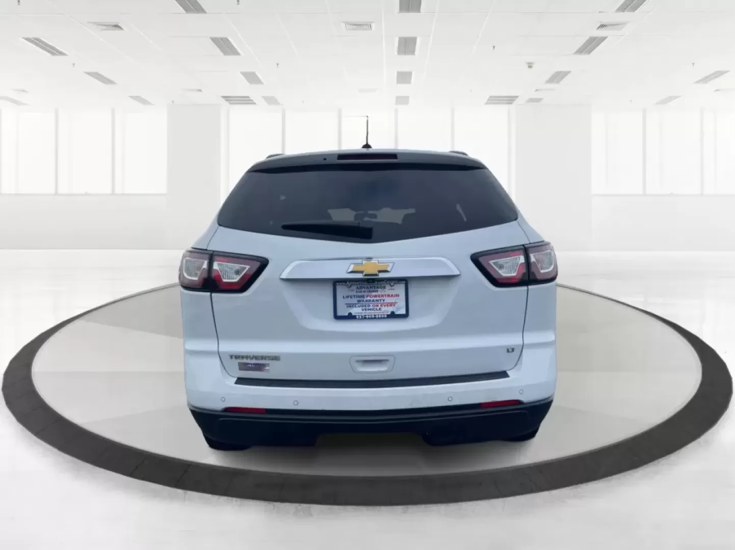 2017 Chevrolet Traverse 1LT (1GNKRGKDXHJ) with an 3.6L V-6 gasoline direct injection engine, located at 880 E. National Road, Vandalia, OH, 45377, (937) 908-9800, 39.891918, -84.183594 - **Explore the Open Road with the 2017 Chevrolet Traverse: Your Family's Ideal Adventure Companion!**<br /> <br /> Are you seeking a versatile SUV that effortlessly blends comfort, style, and practicality? Look no further than the stunning 2017 Chevrolet Traverse 1LT, available now at Advantage Car a - Photo#3