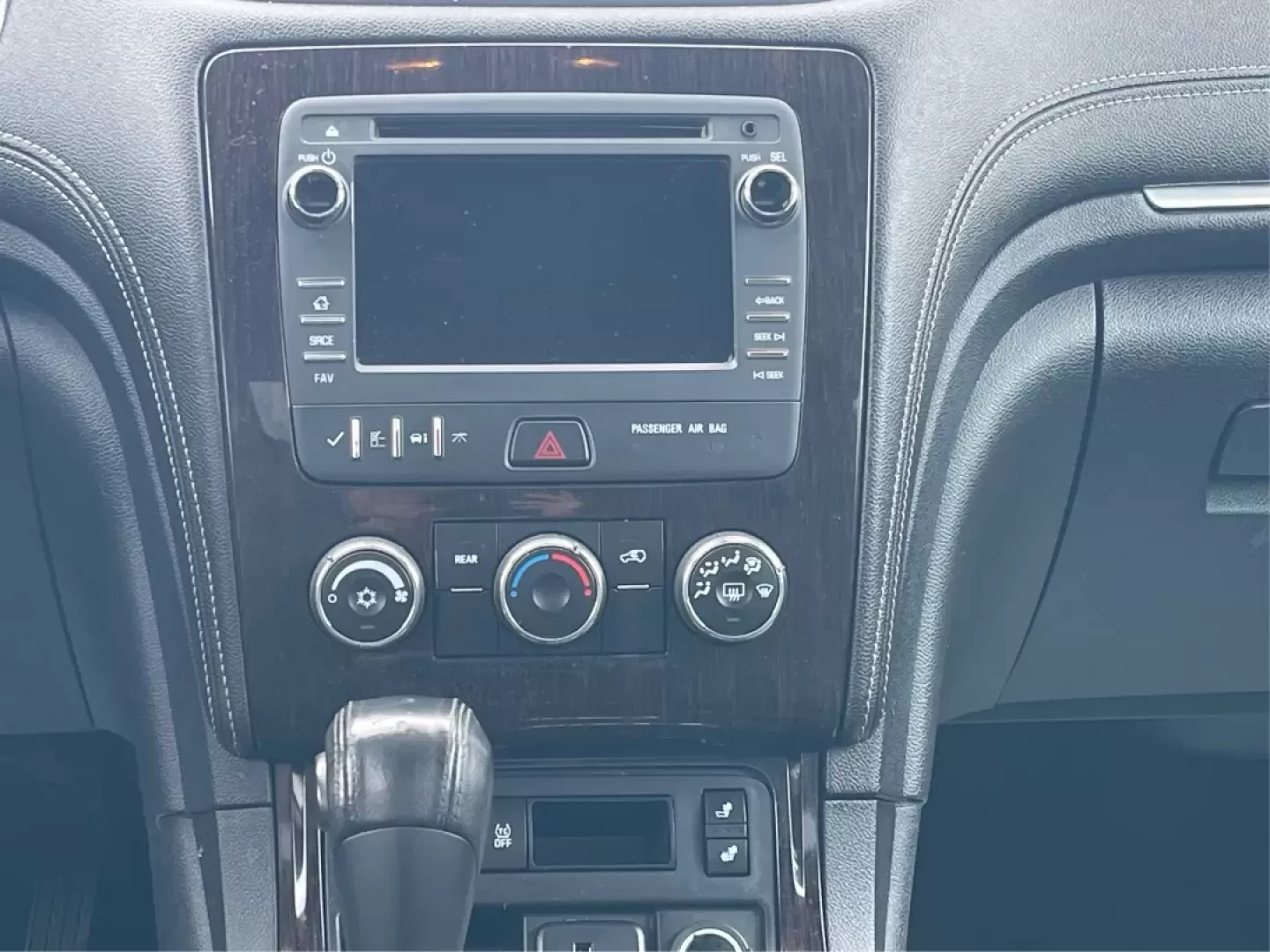 2017 Chevrolet Traverse 1LT (1GNKRGKDXHJ) with an 3.6L V-6 gasoline direct injection engine, located at 880 E. National Road, Vandalia, OH, 45377, (937) 908-9800, 39.891918, -84.183594 - **Explore the Open Road with the 2017 Chevrolet Traverse: Your Family's Ideal Adventure Companion!**<br /> <br /> Are you seeking a versatile SUV that effortlessly blends comfort, style, and practicality? Look no further than the stunning 2017 Chevrolet Traverse 1LT, available now at Advantage Car a - Photo#13